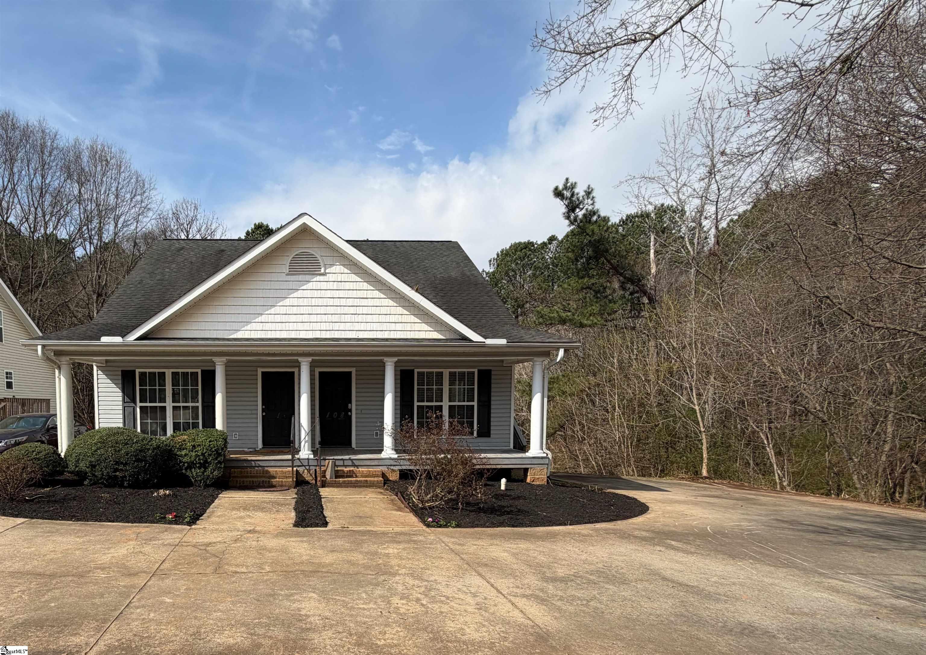 108 Bentwood Circle Property Photo 2