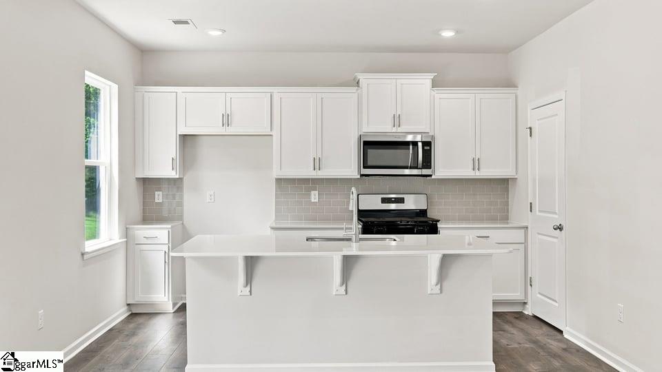 109 Estateside Drive Property Photo 15