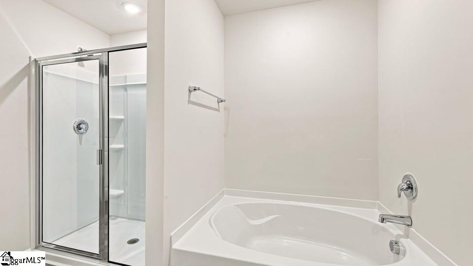 109 Estateside Drive Property Photo 33