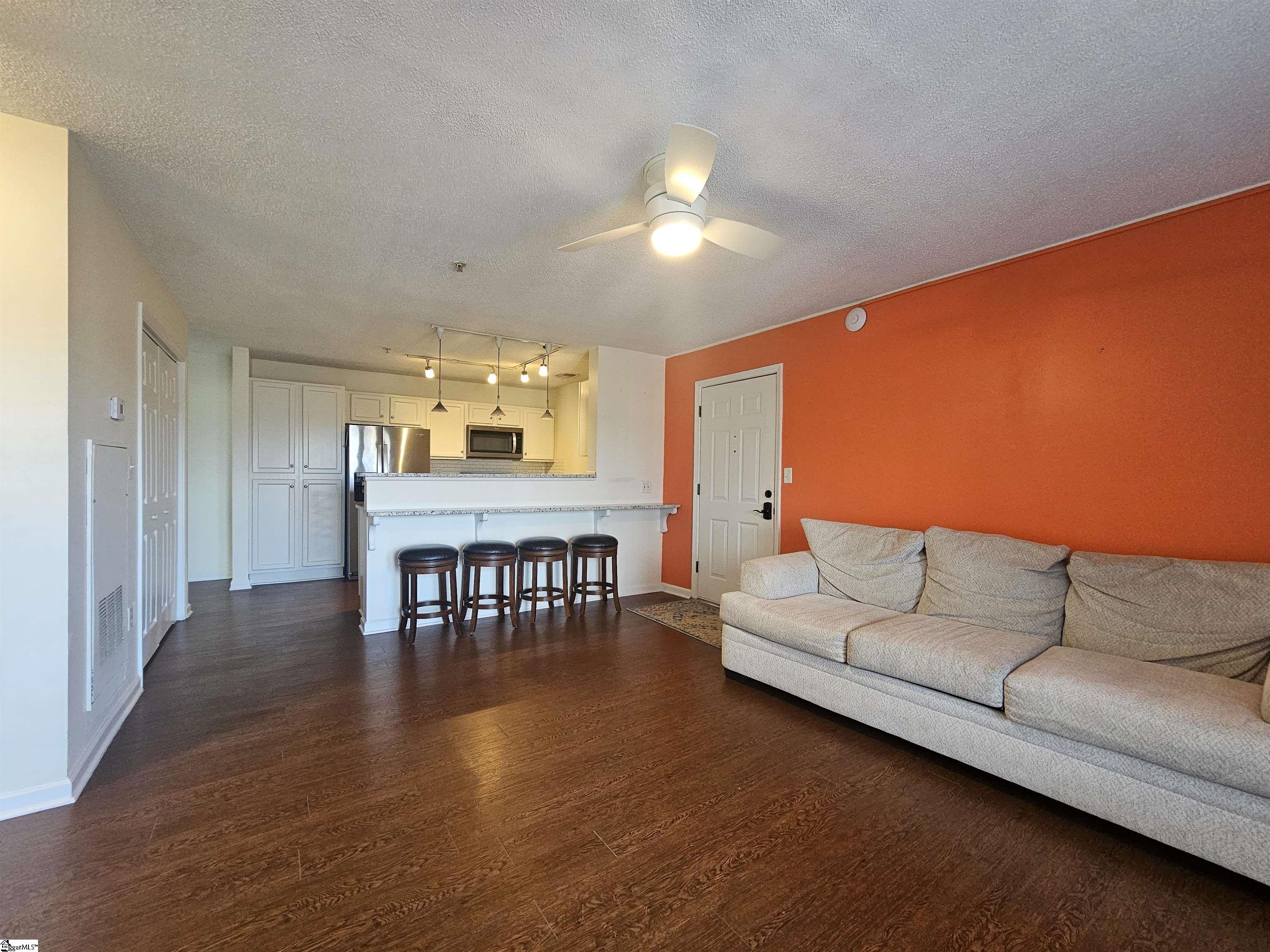 1023 Harts Cove Way Property Photo 5