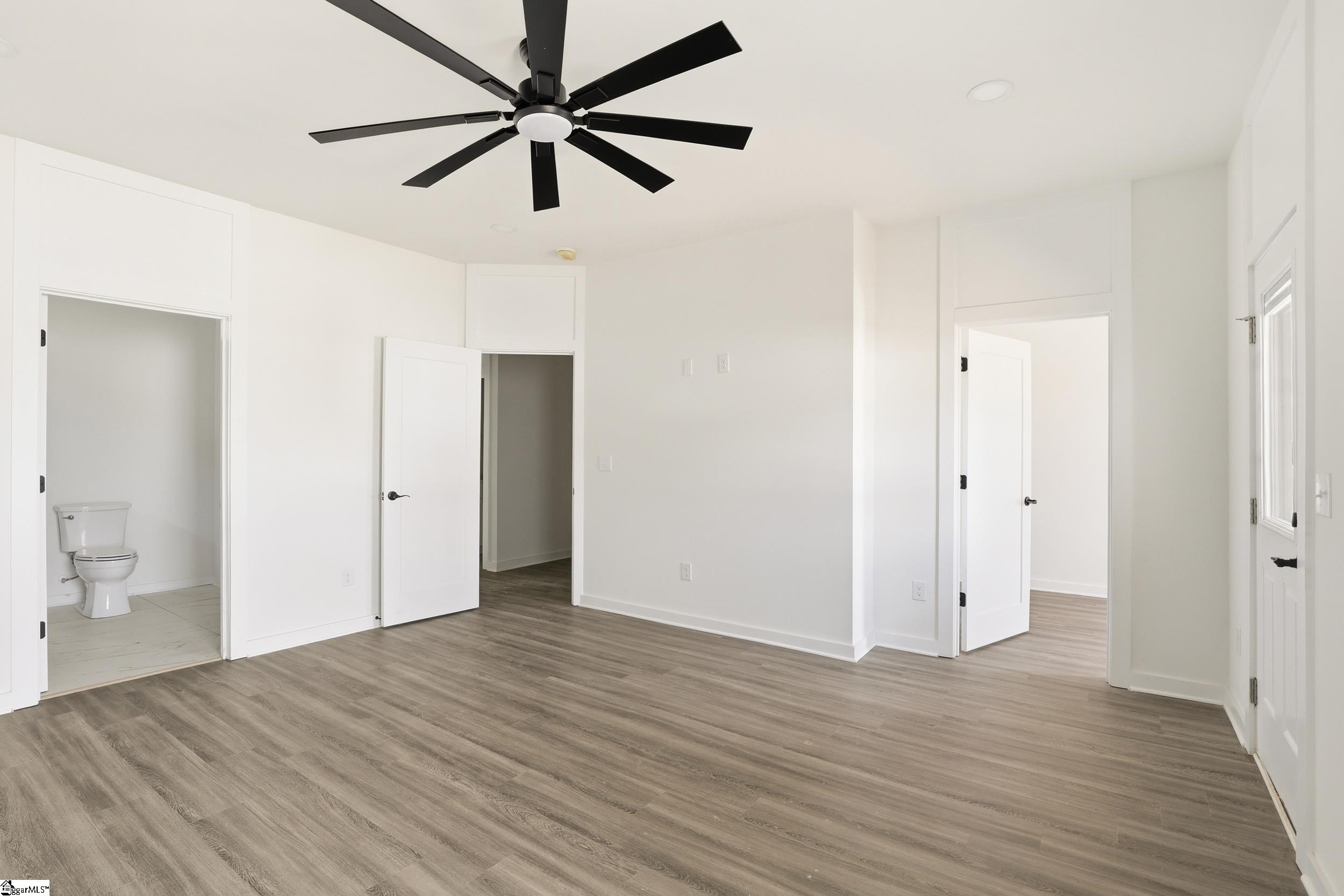 182 Buncombe Street Property Photo 14