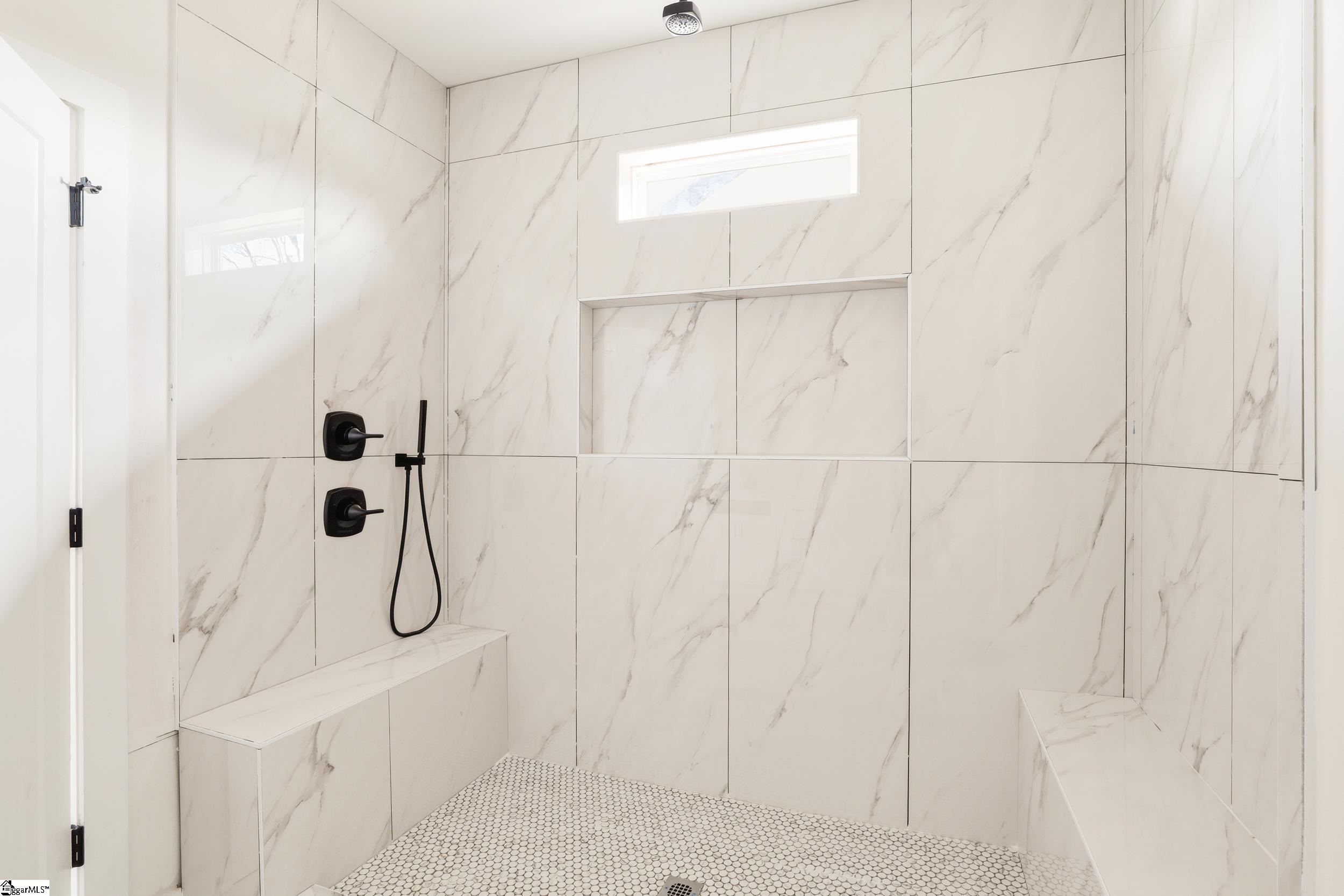 182 Buncombe Street Property Photo 16