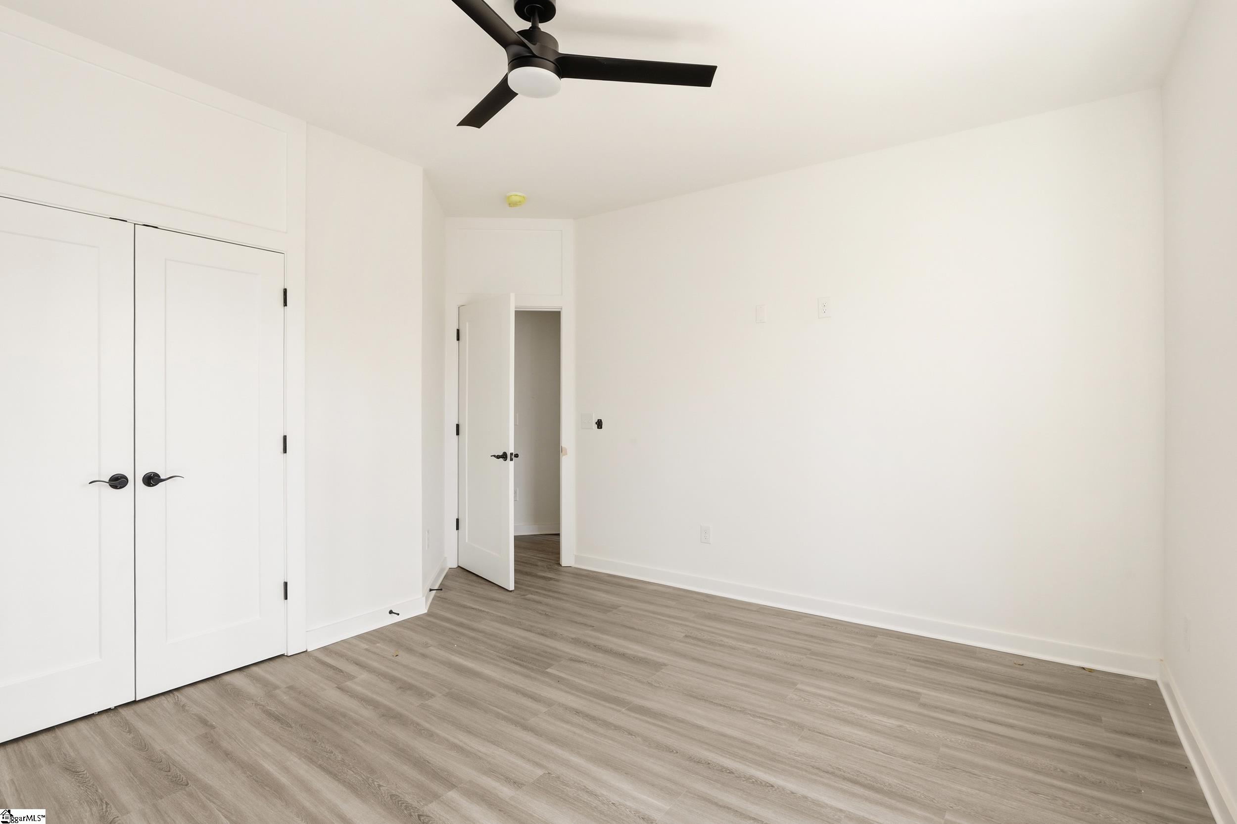 182 Buncombe Street Property Photo 18