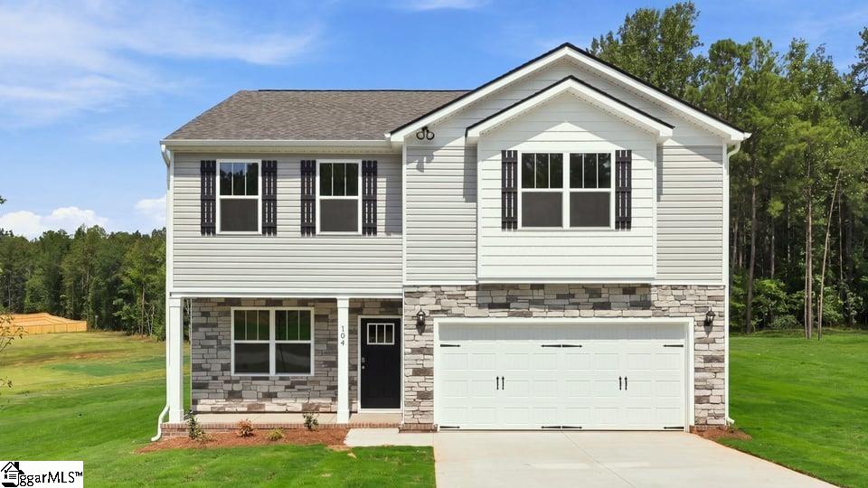 104 Estateside Drive Property Photo 1