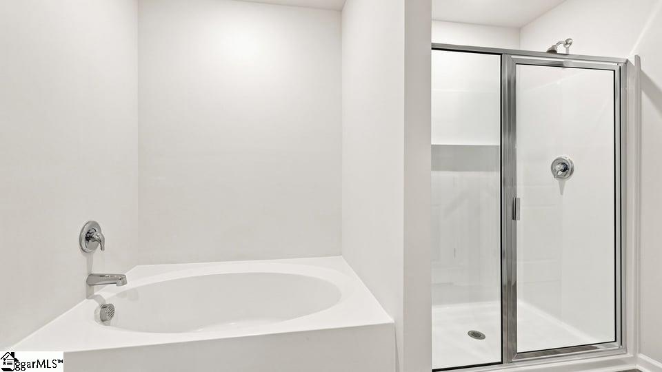 104 Estateside Drive Property Photo 32