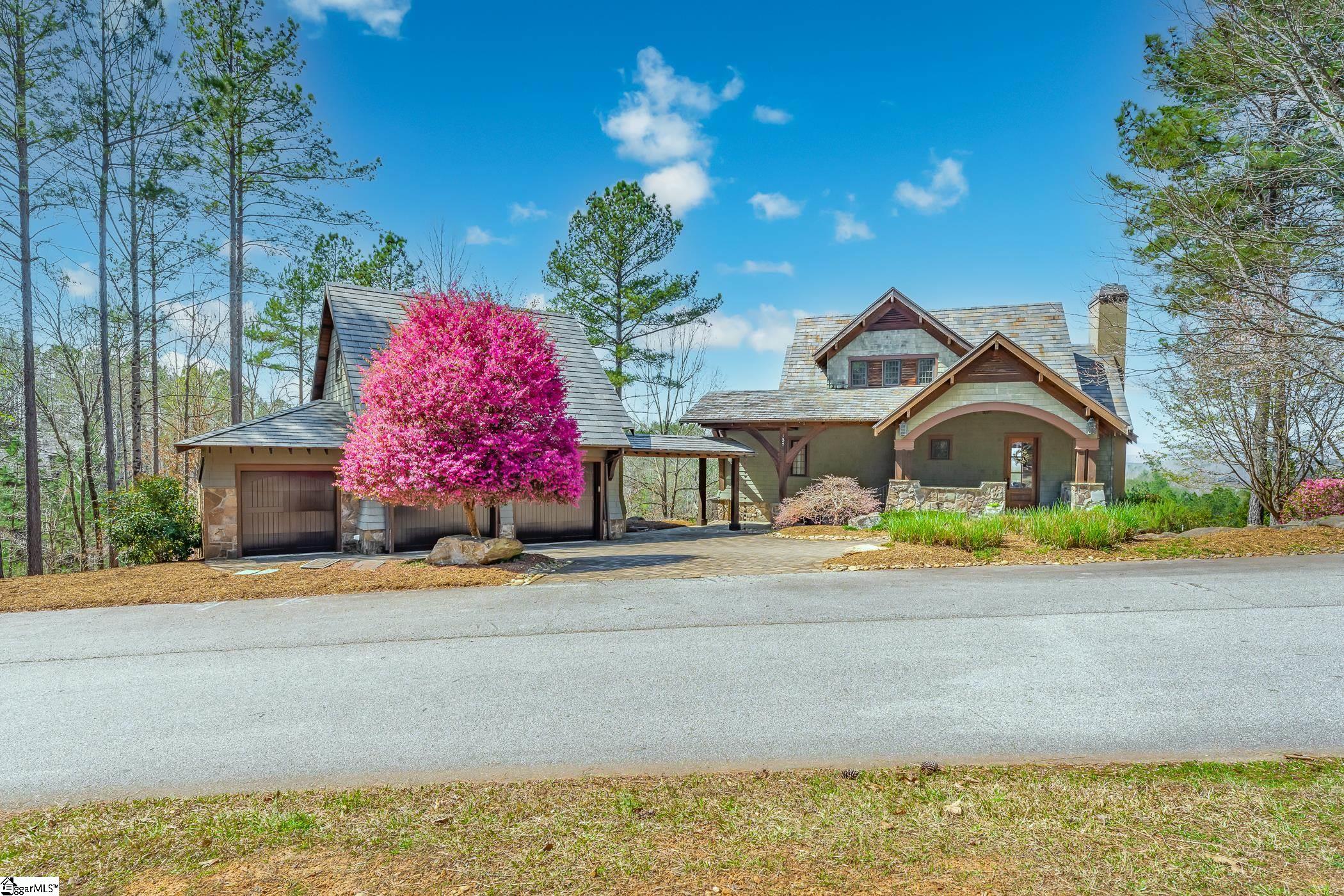 1584666 Property Photo 3