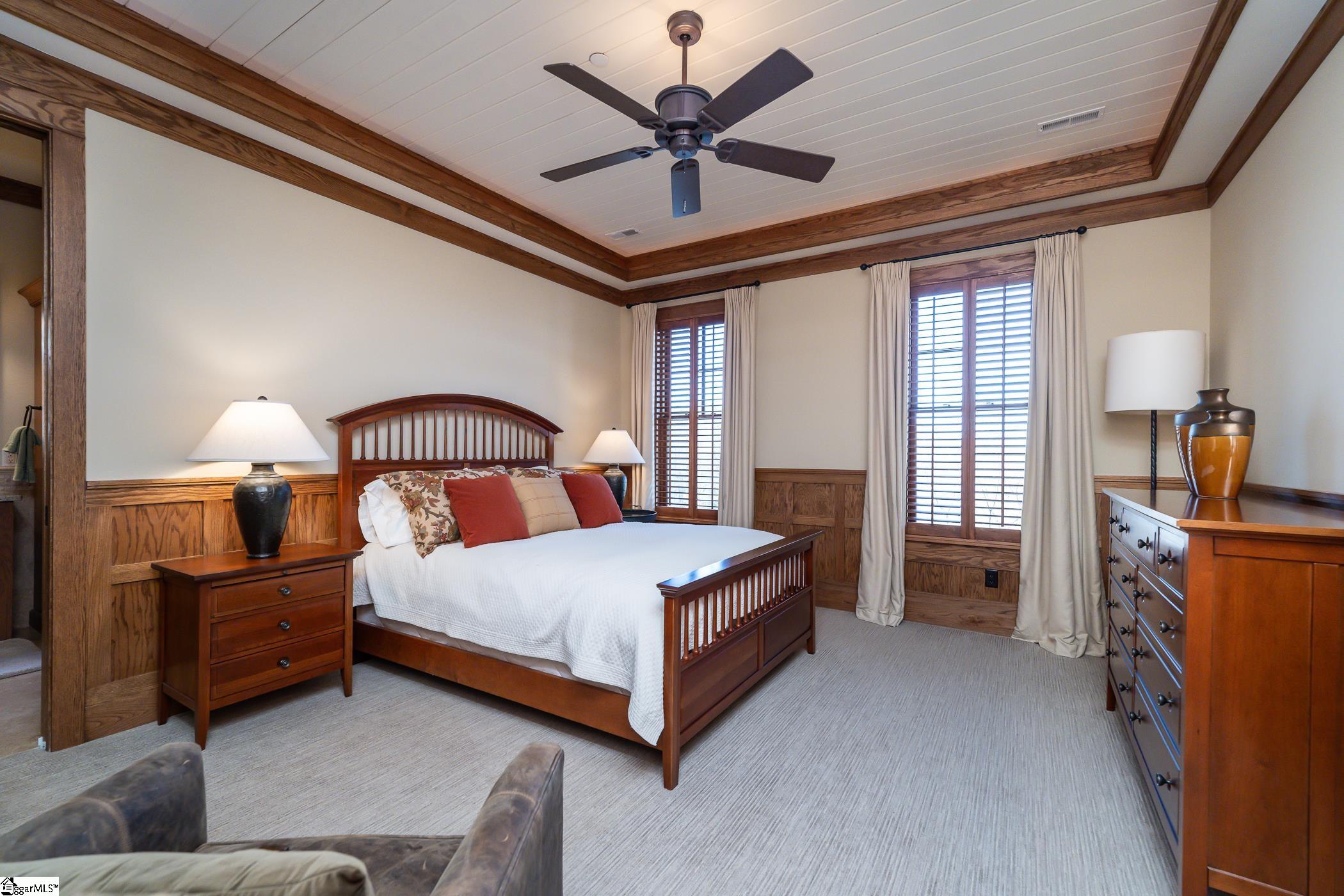 1584666 Property Photo 18