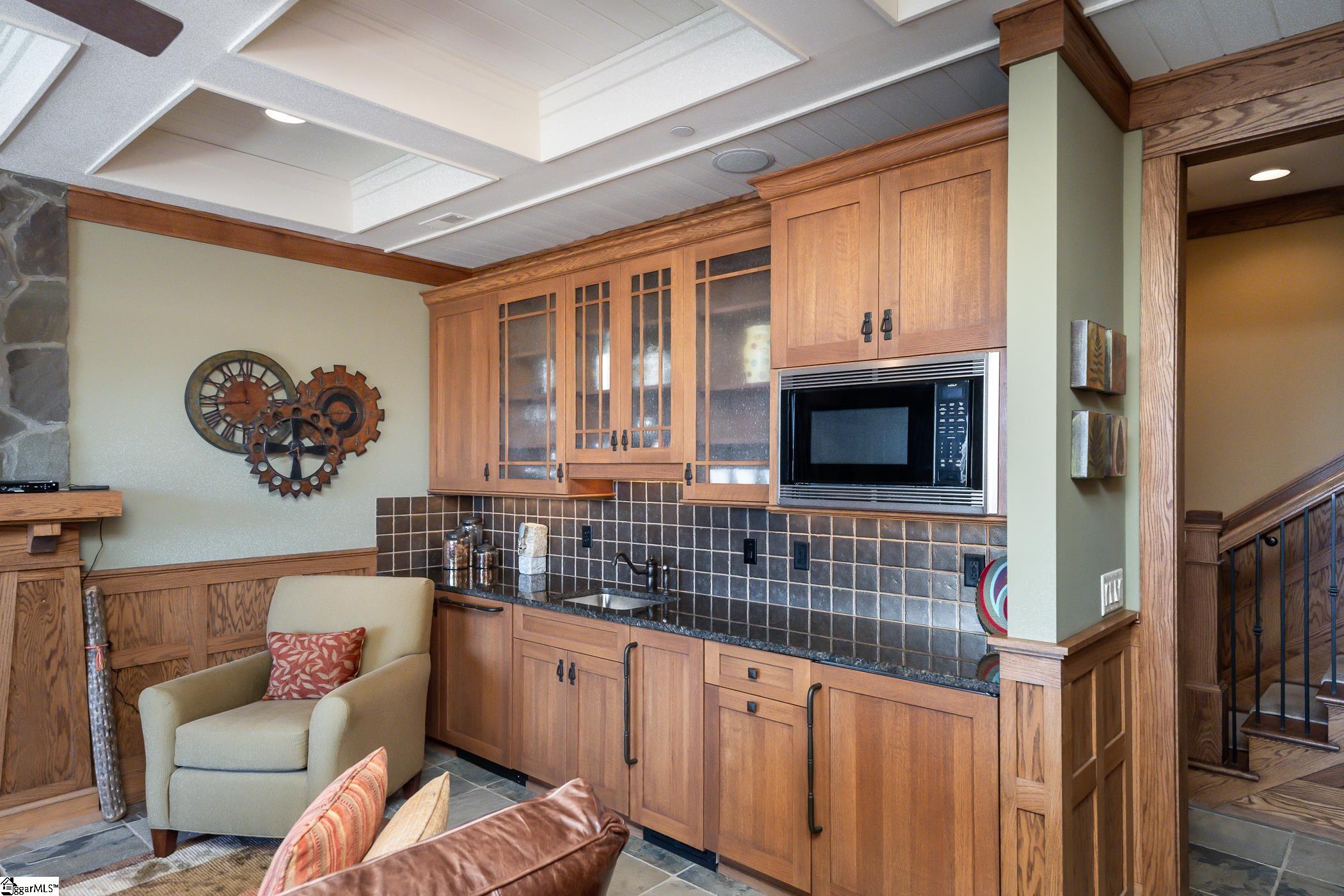 1584666 Property Photo 22