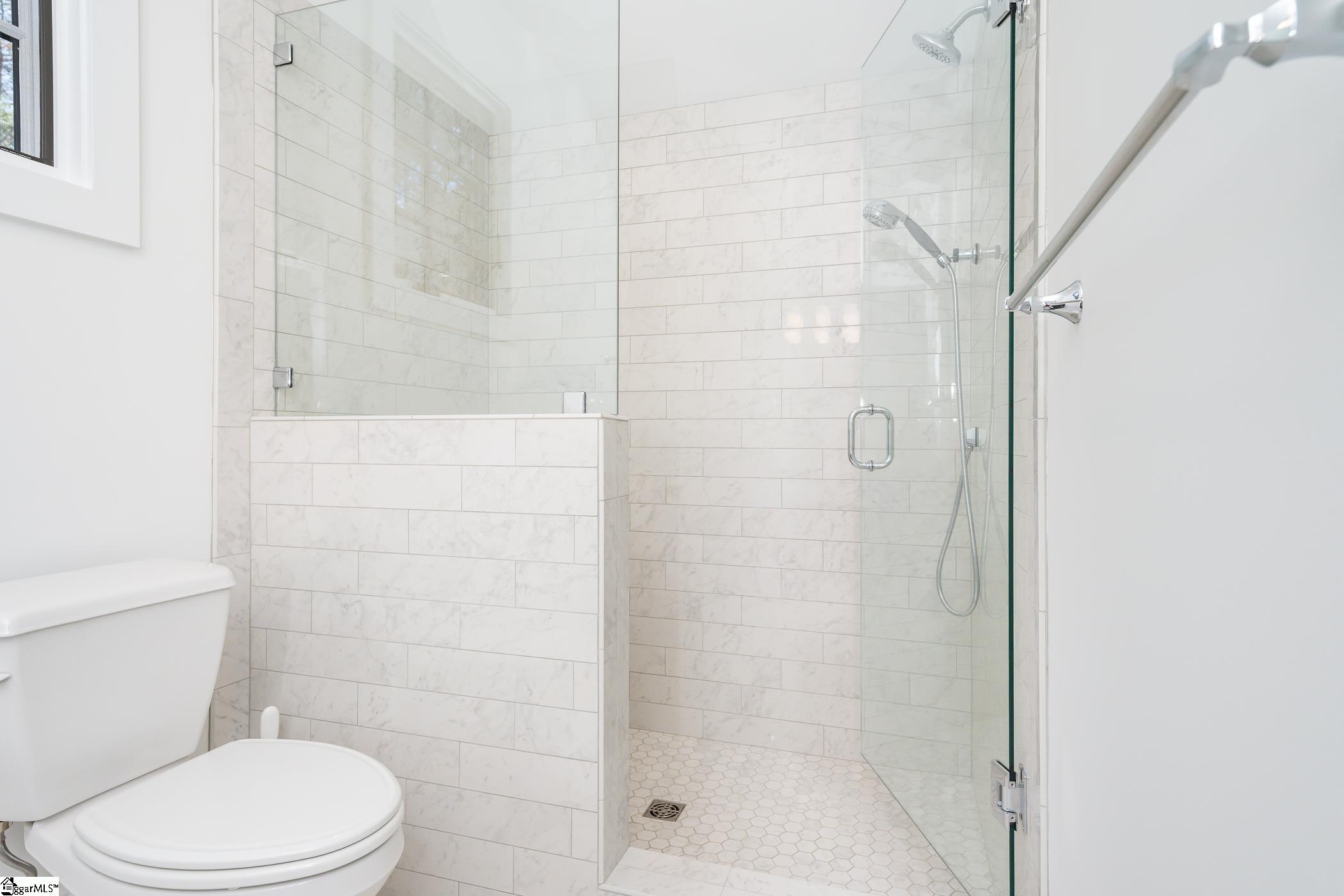 1584666 Property Photo 29