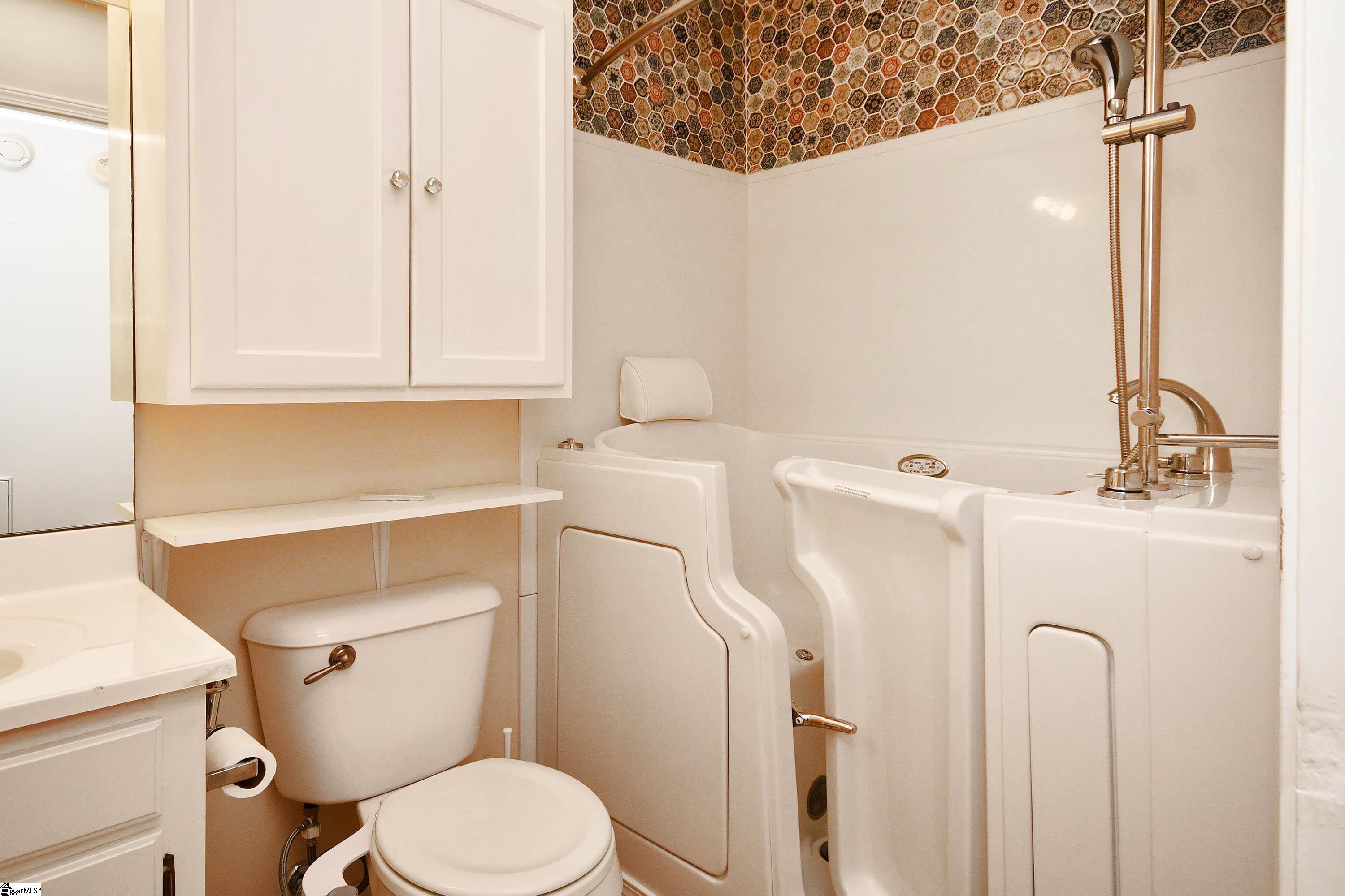 103 Baldwin Place Property Photo 32
