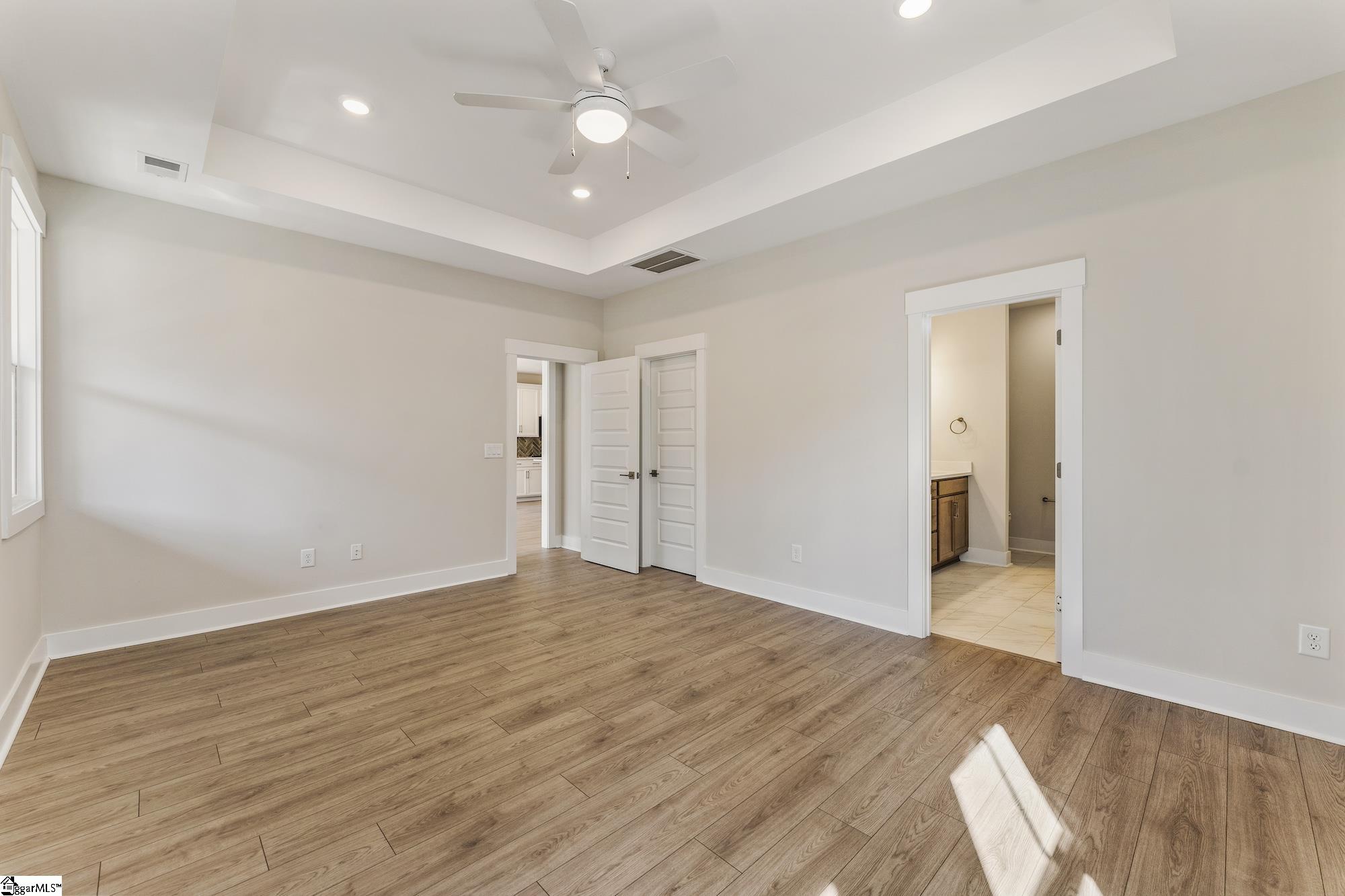 100 Saratoga Oaks Street Property Photo 15