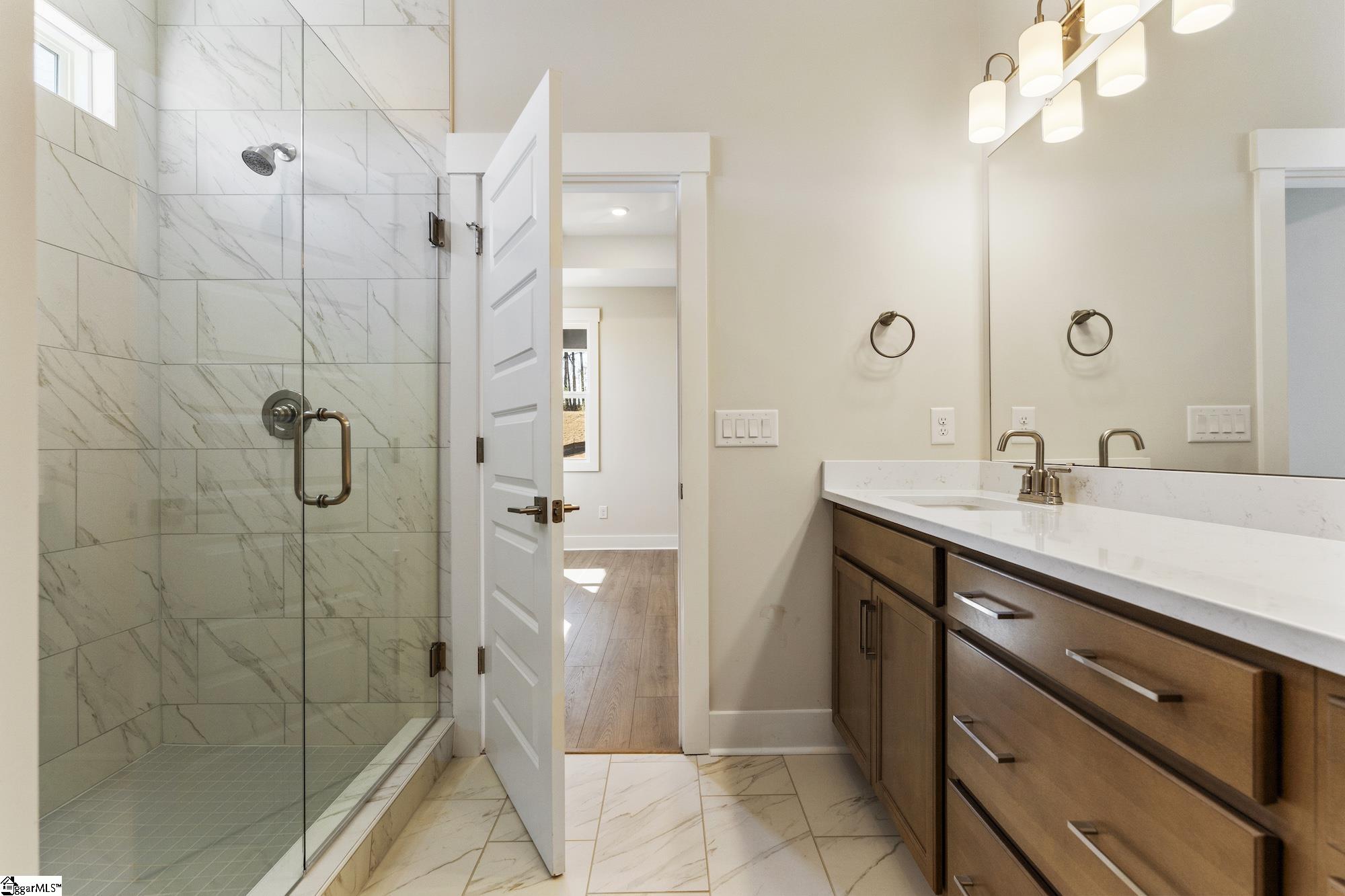 100 Saratoga Oaks Street Property Photo 17