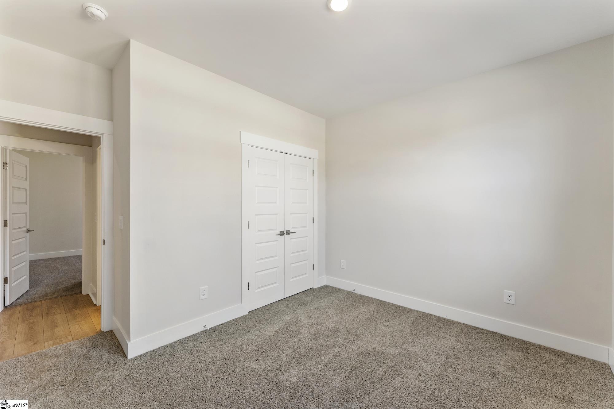 100 Saratoga Oaks Street Property Photo 20