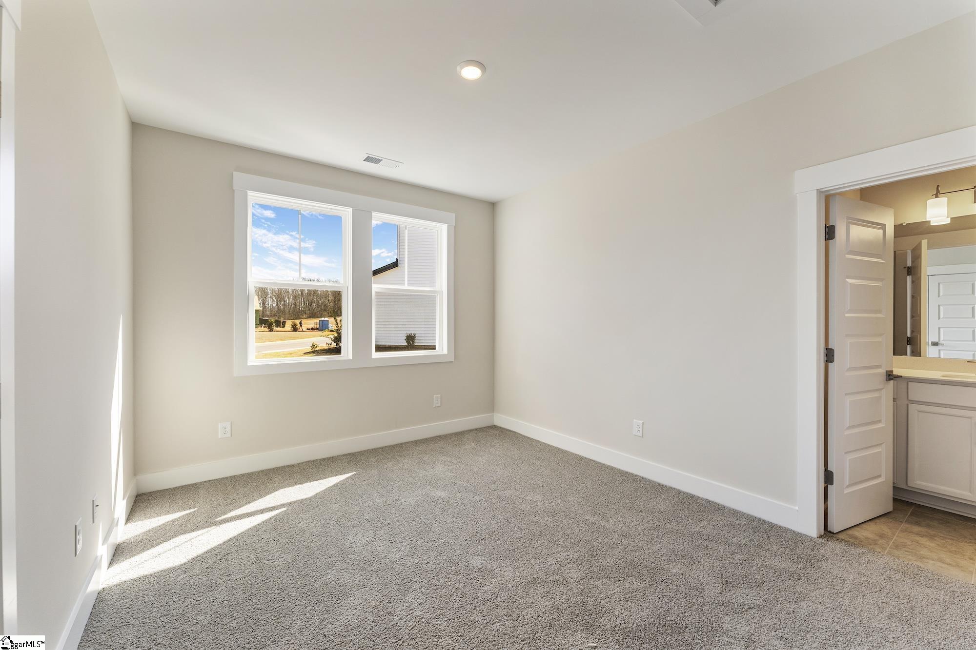 100 Saratoga Oaks Street Property Photo 24
