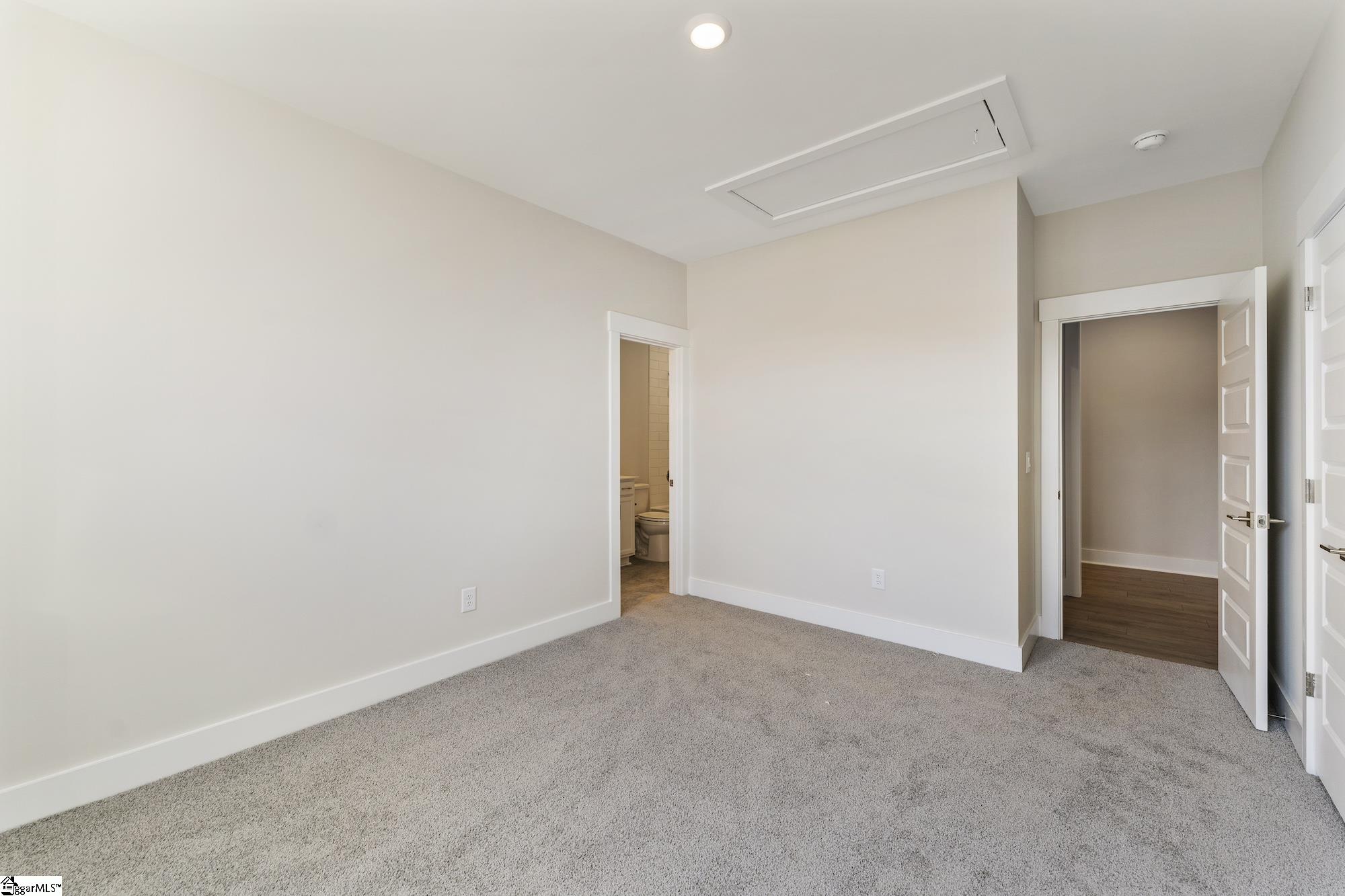 100 Saratoga Oaks Street Property Photo 25