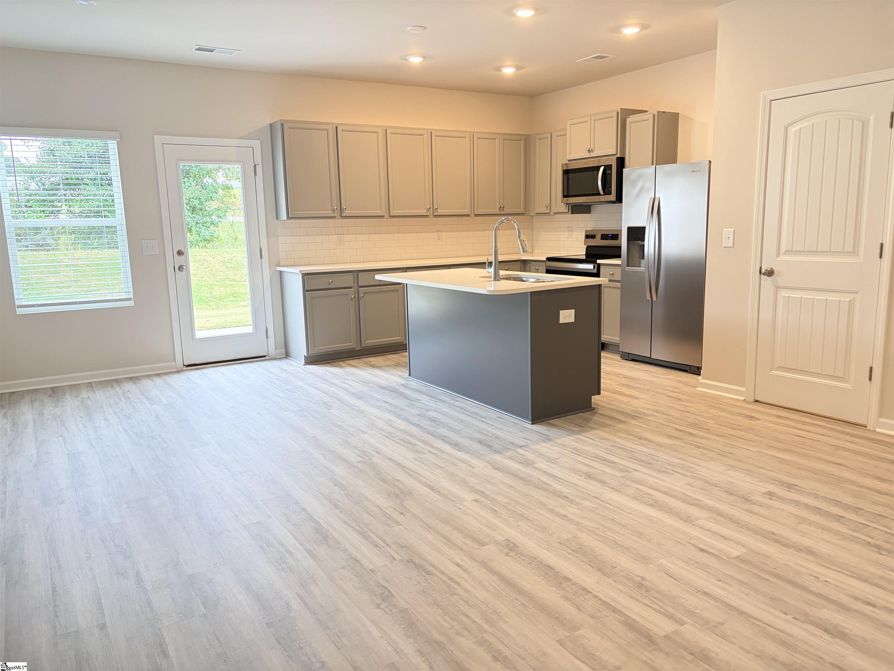 1542 Dockage Way Property Photo 4