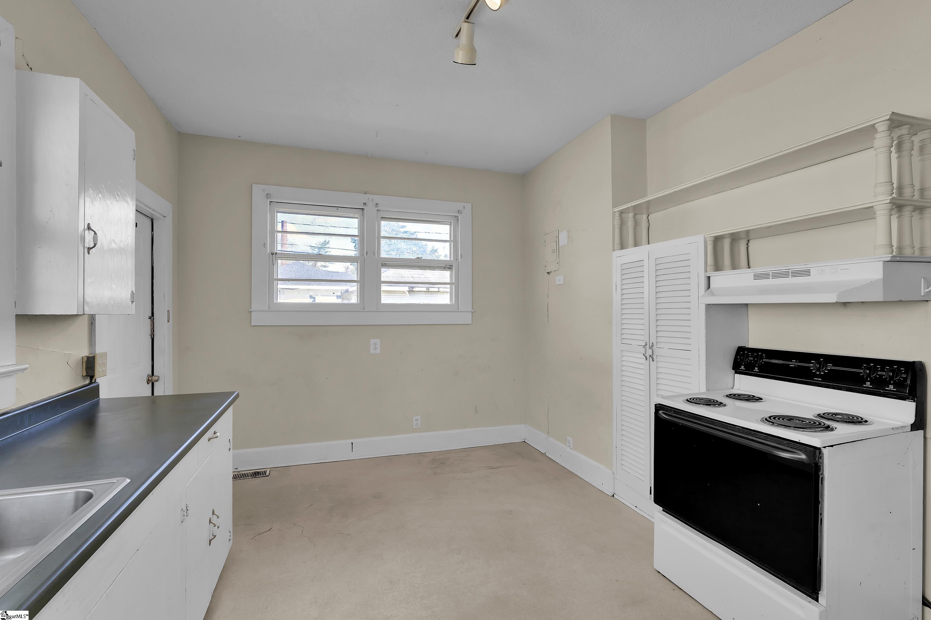 22 Meadow Street Property Photo 3