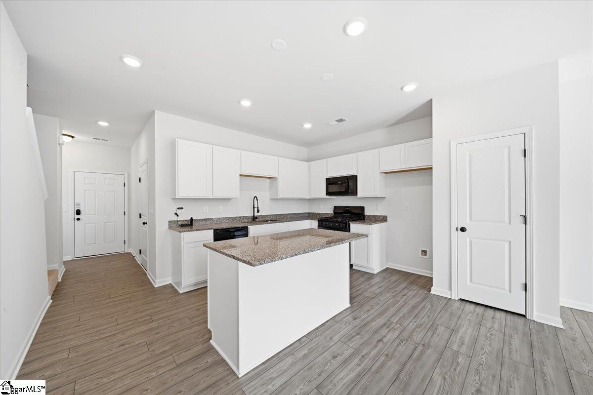 32 Lone Cypress Street Property Photo 7