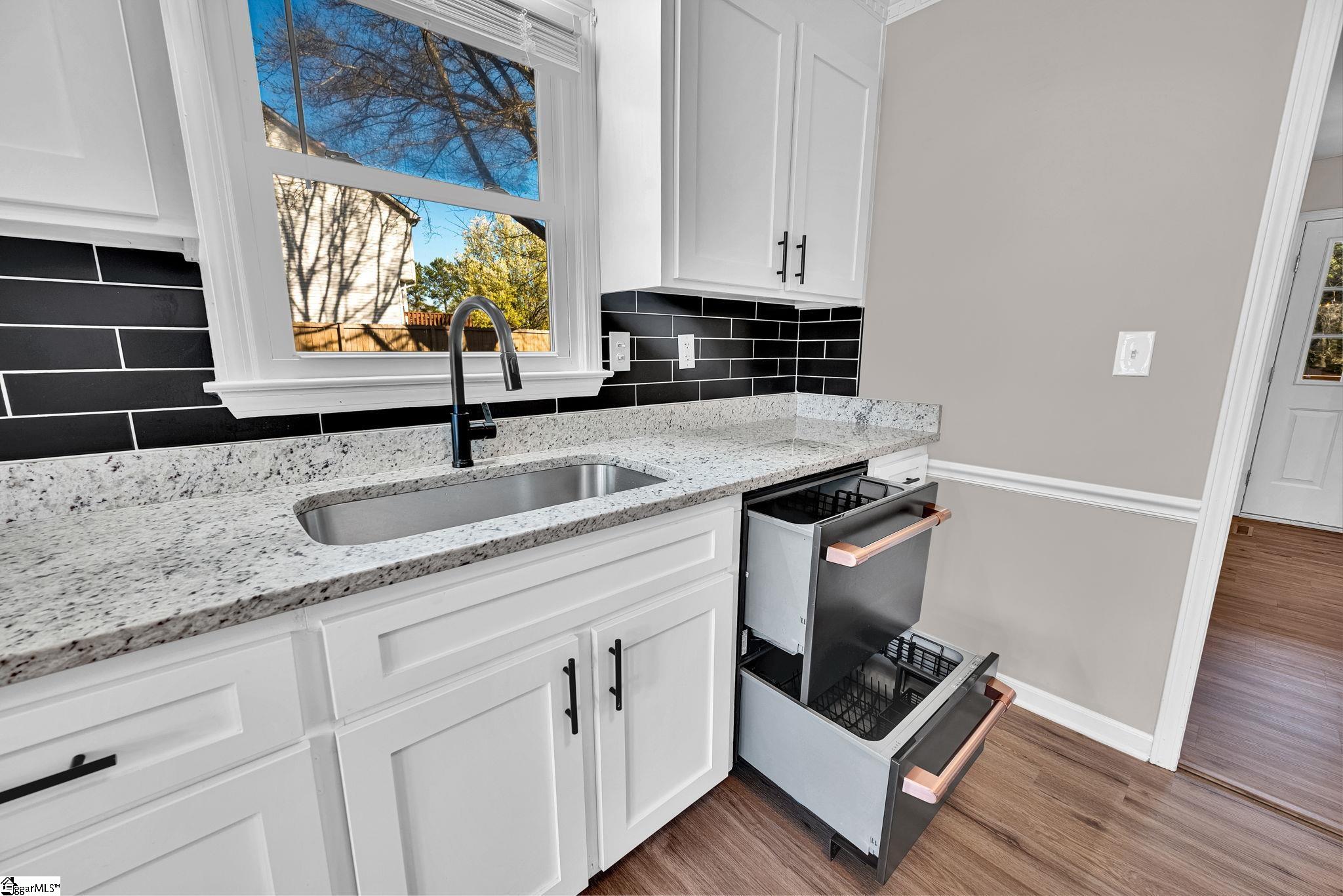 1509 Crestview Road Property Photo 11