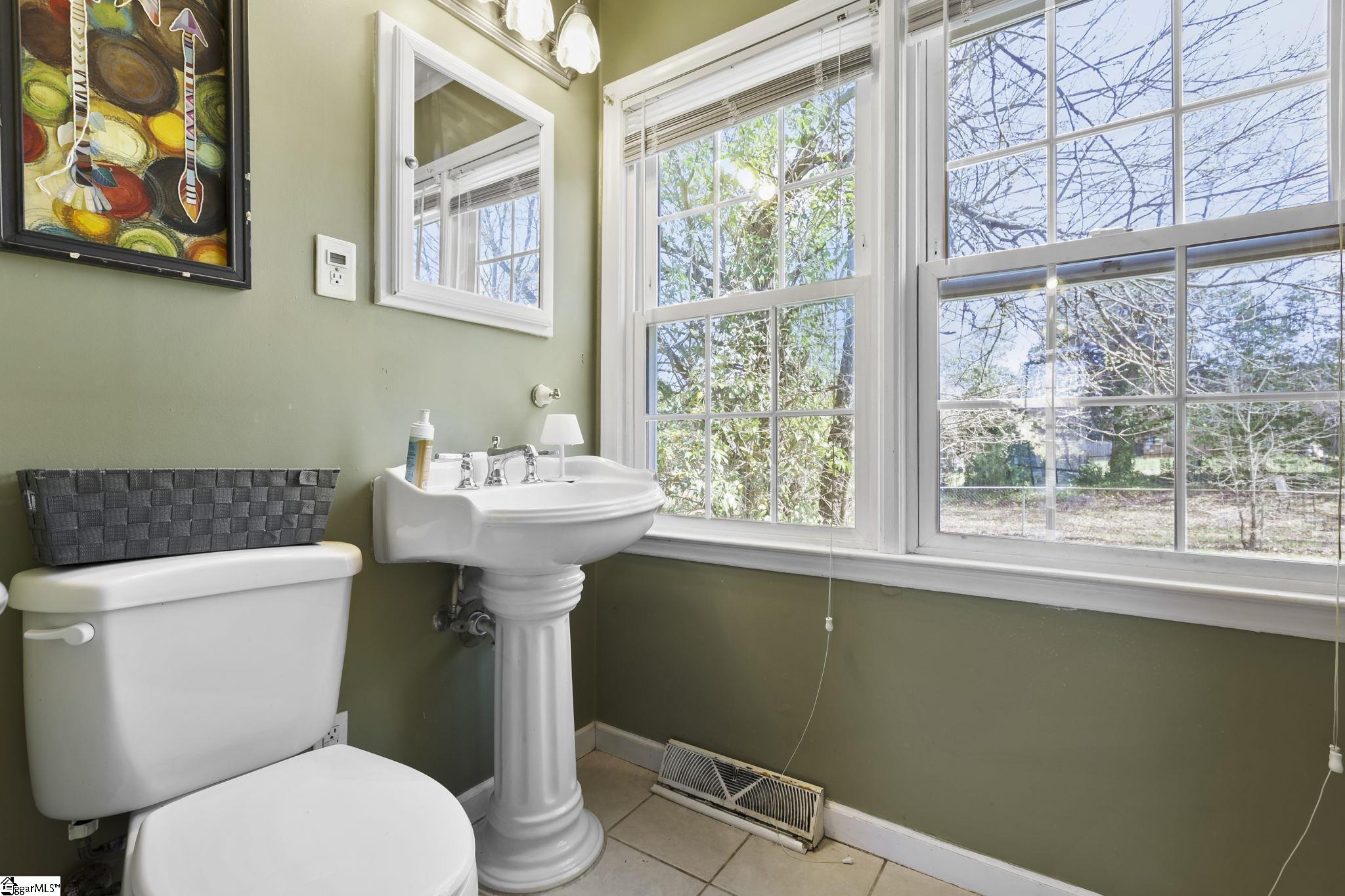 200 Yorkshire Drive Property Photo 13
