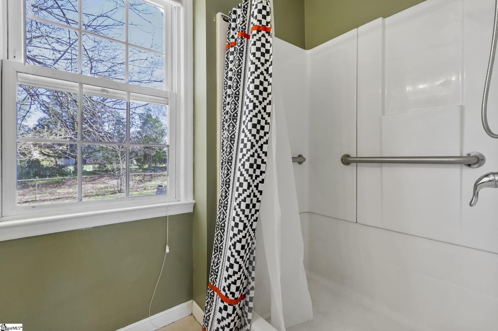 200 Yorkshire Drive Property Photo 14