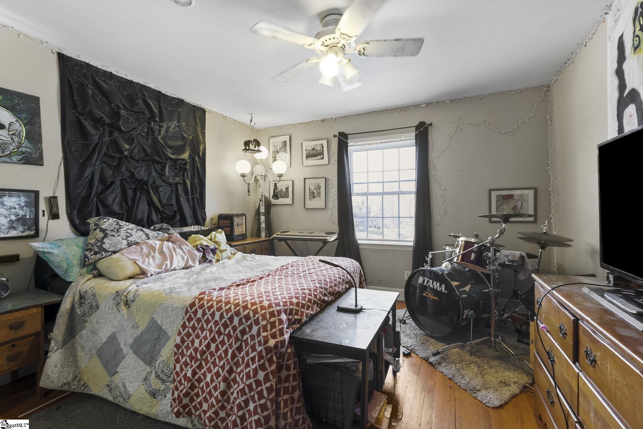 200 Yorkshire Drive Property Photo 15