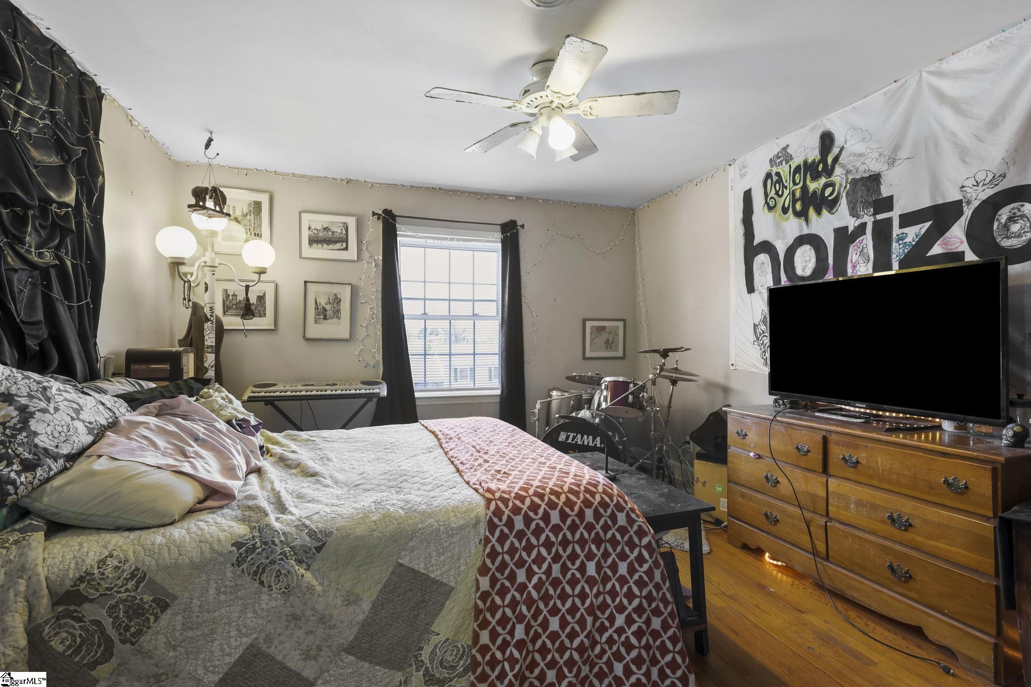 200 Yorkshire Drive Property Photo 16