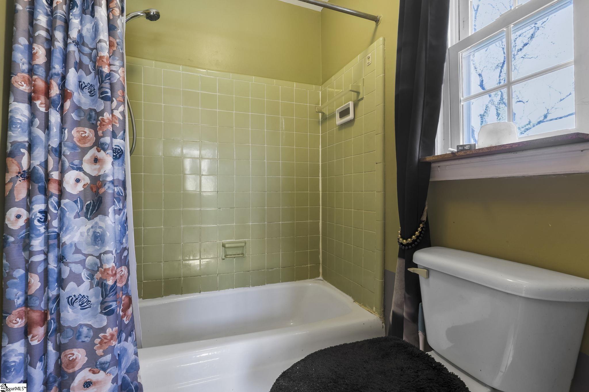 200 Yorkshire Drive Property Photo 19