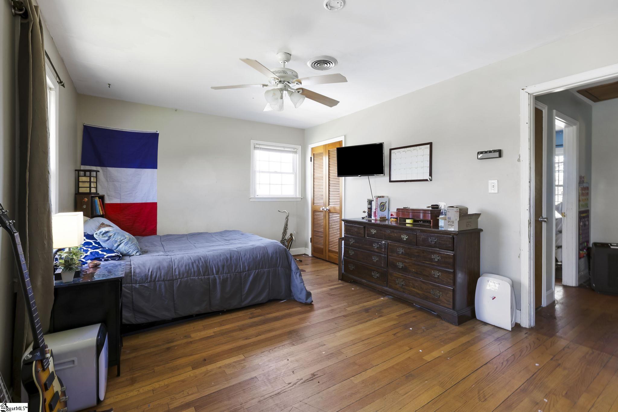 200 Yorkshire Drive Property Photo 21