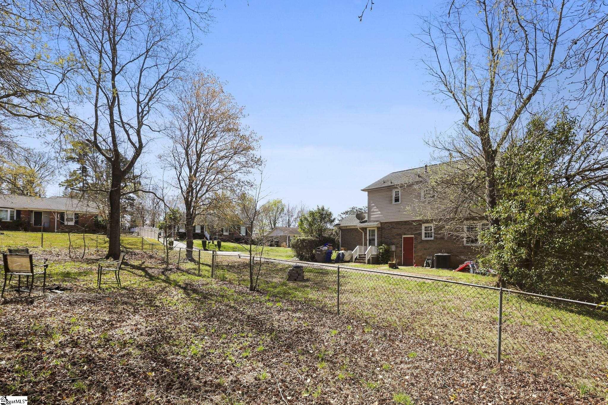 200 Yorkshire Drive Property Photo 28