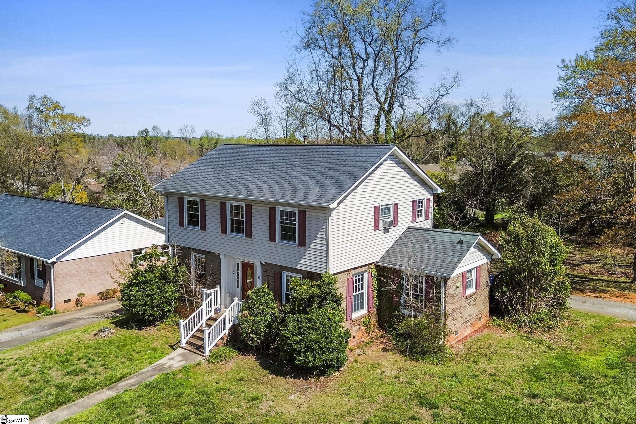 200 Yorkshire Drive Property Photo 34