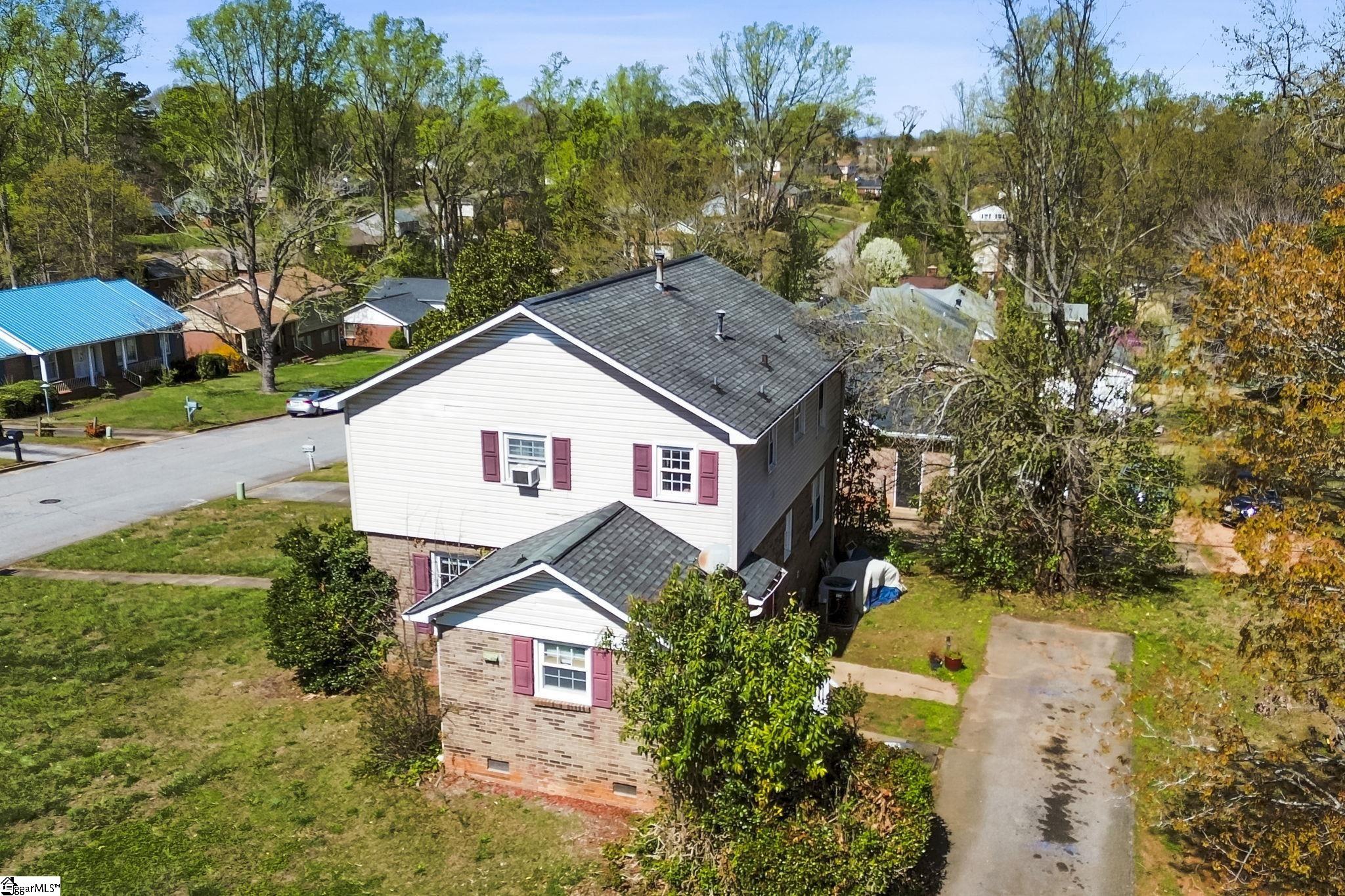 200 Yorkshire Drive Property Photo 35