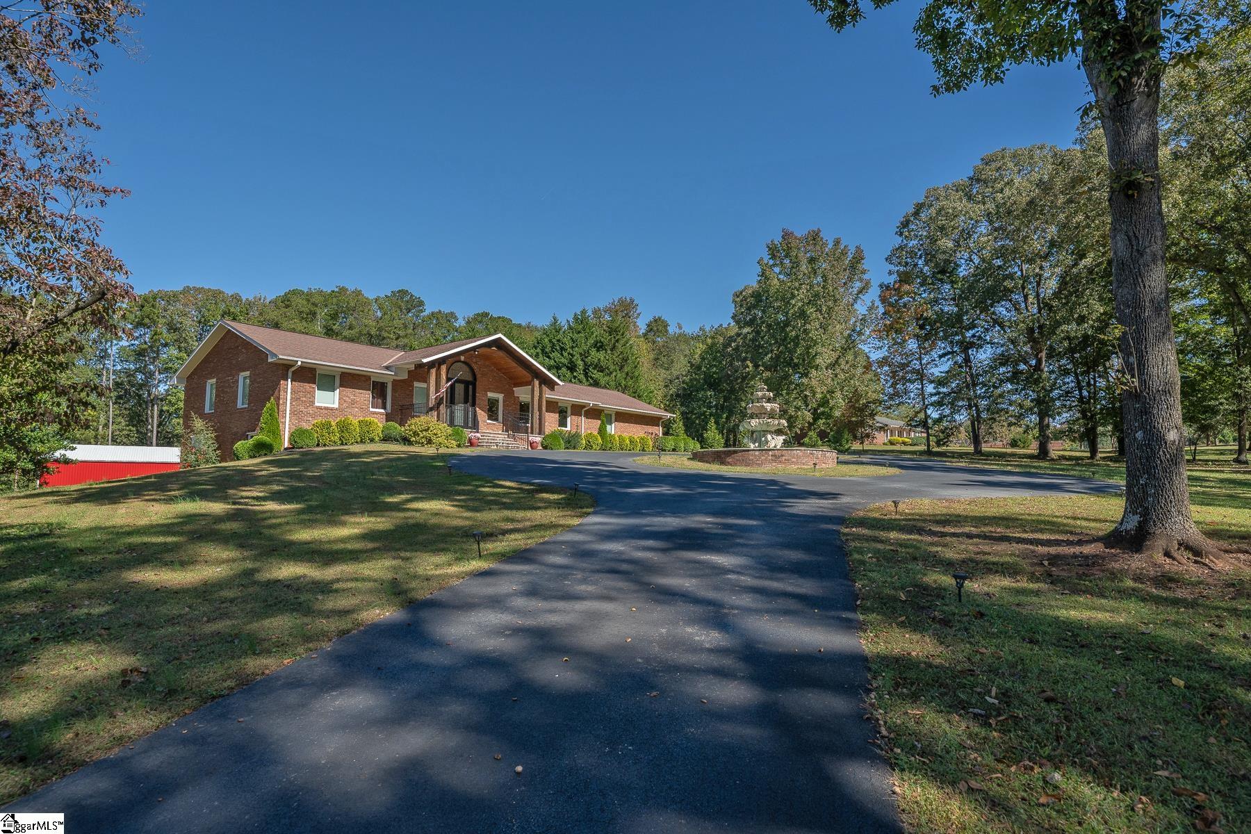 351 Belcher Street Property Photo 8