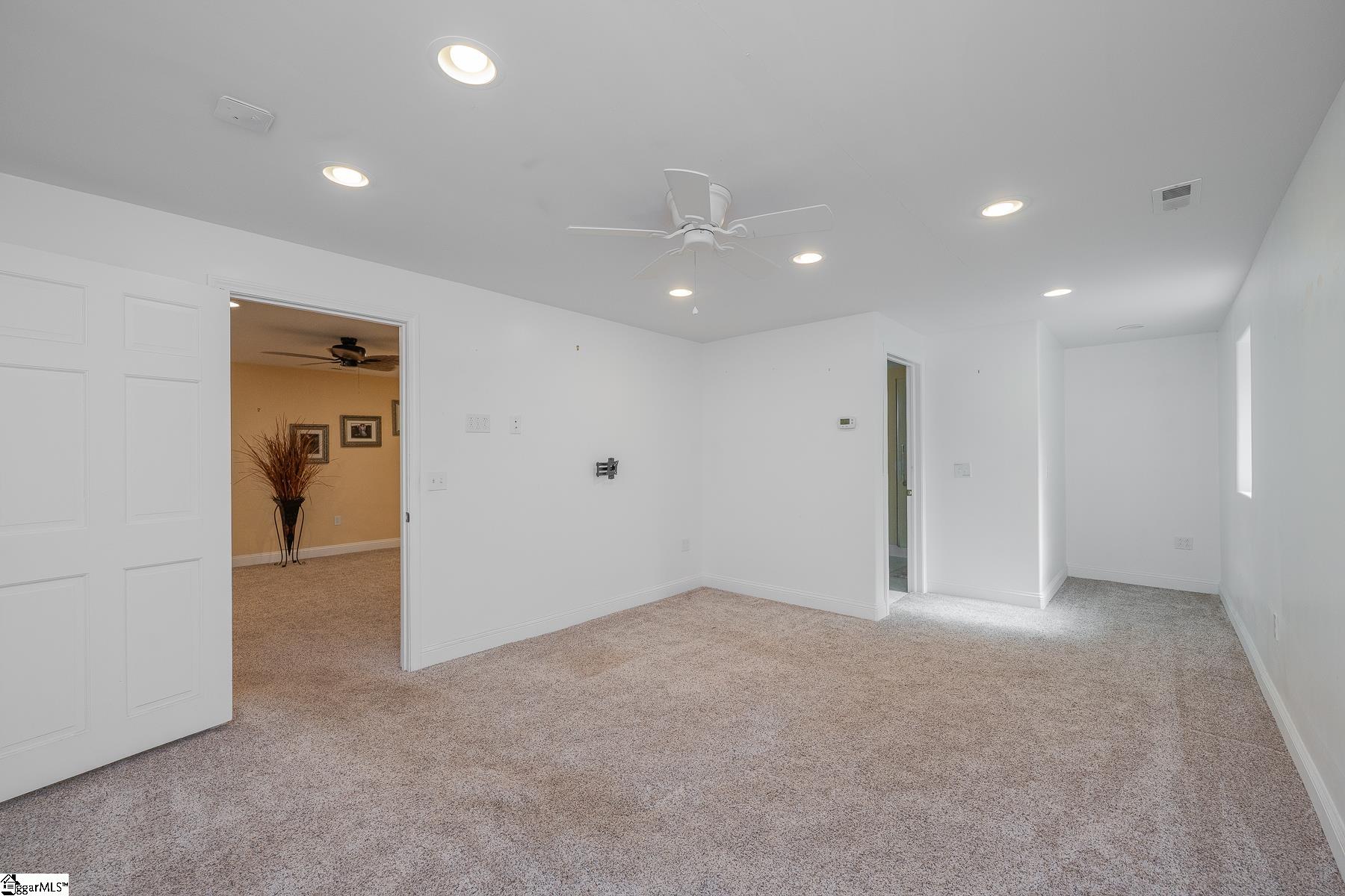 351 Belcher Street Property Photo 28