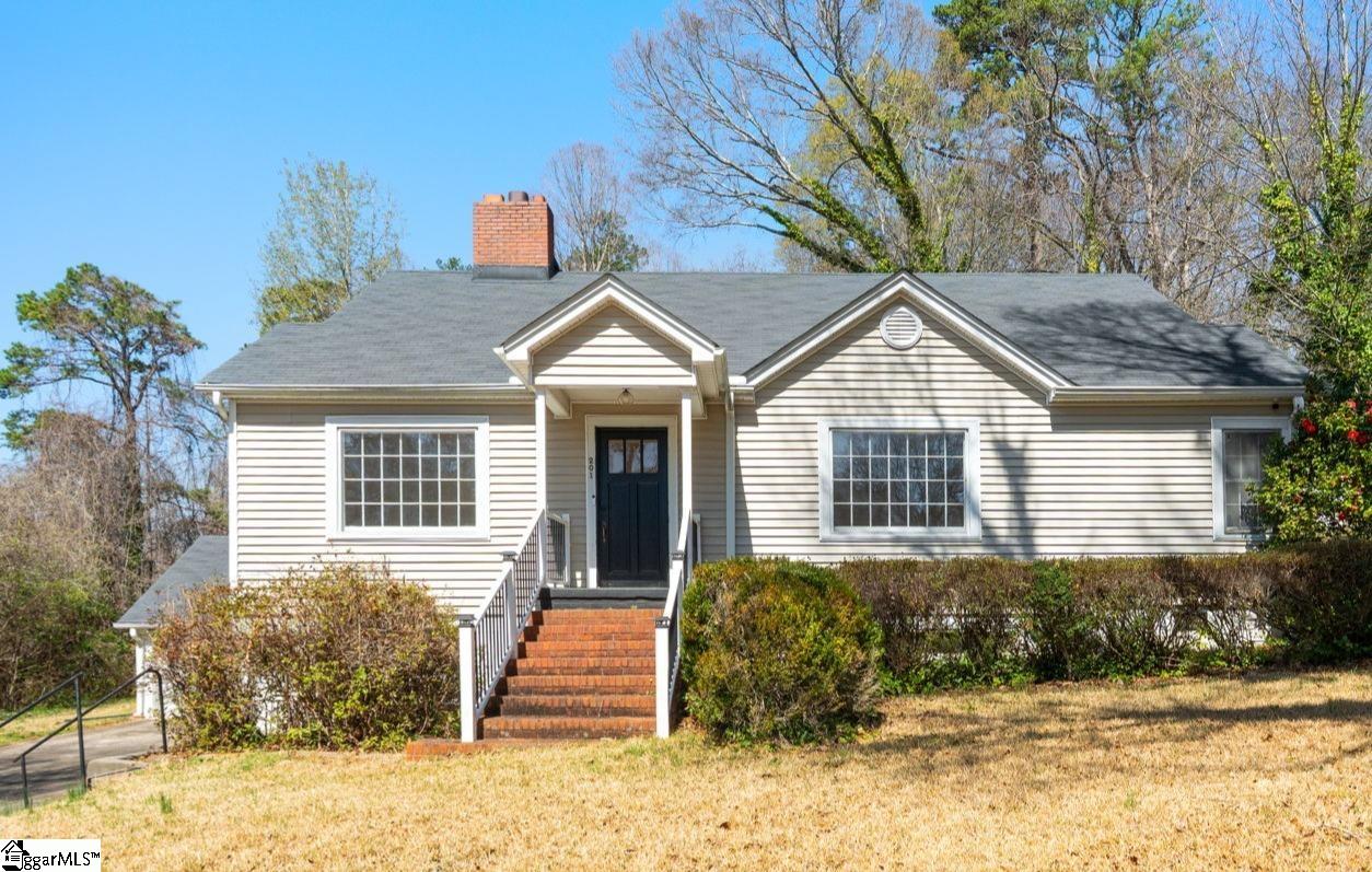 201 AUGUSTA Street Property Photo 1