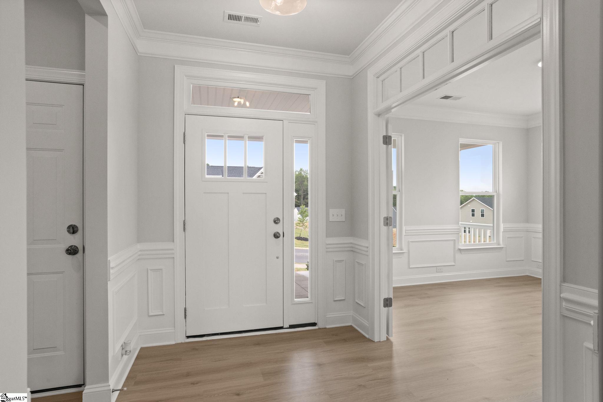 1024 Horse Whisper Run Property Photo 5