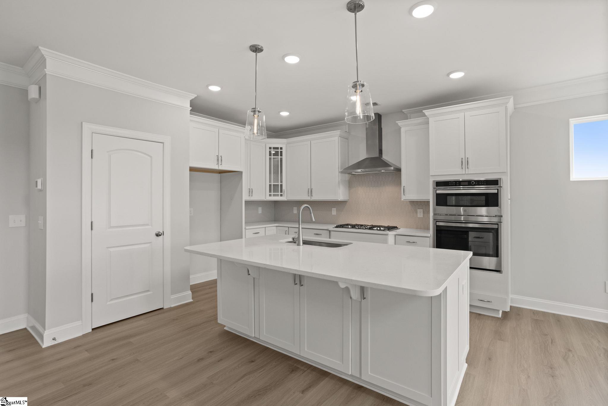 1024 Horse Whisper Run Property Photo 8