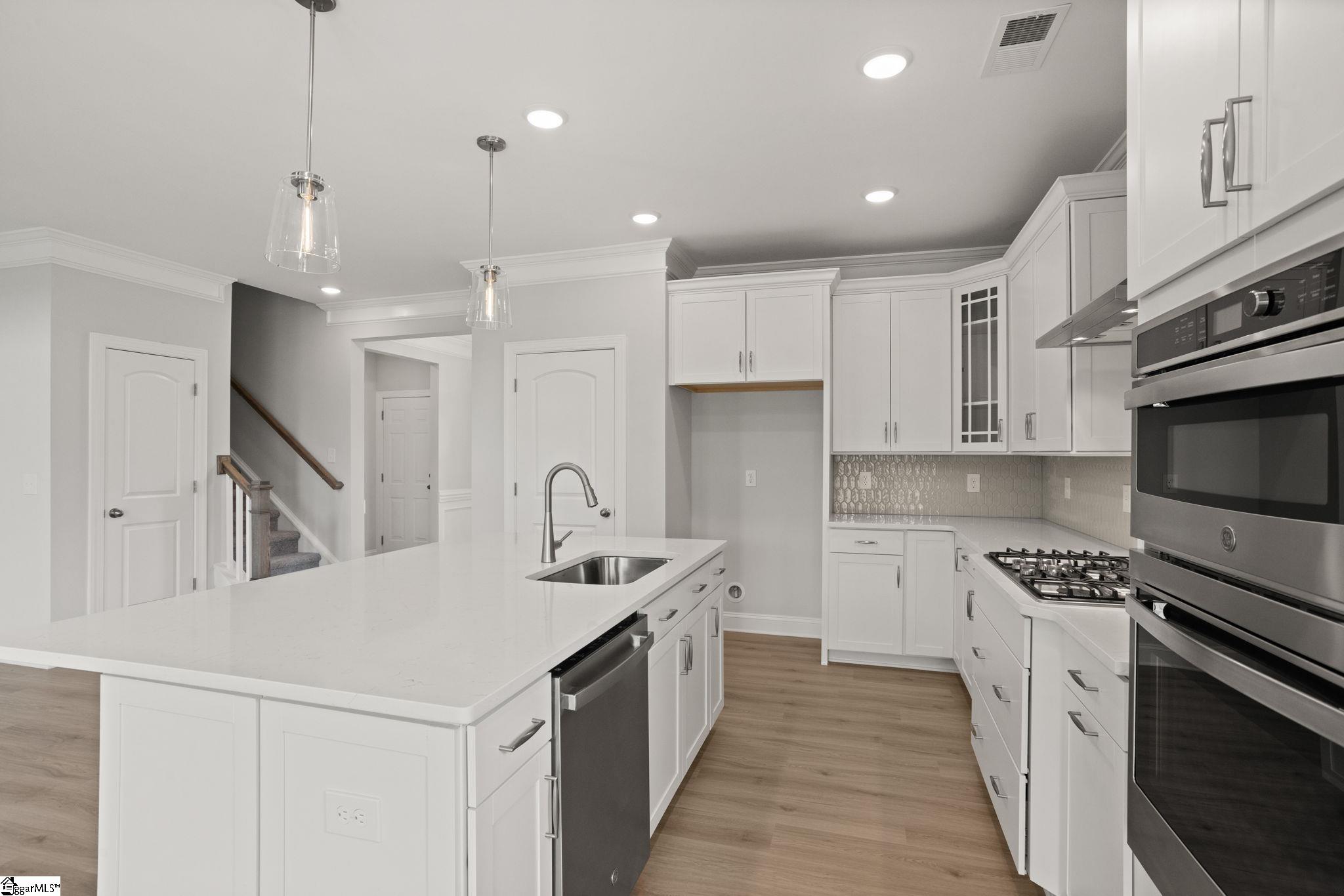 1024 Horse Whisper Run Property Photo 10