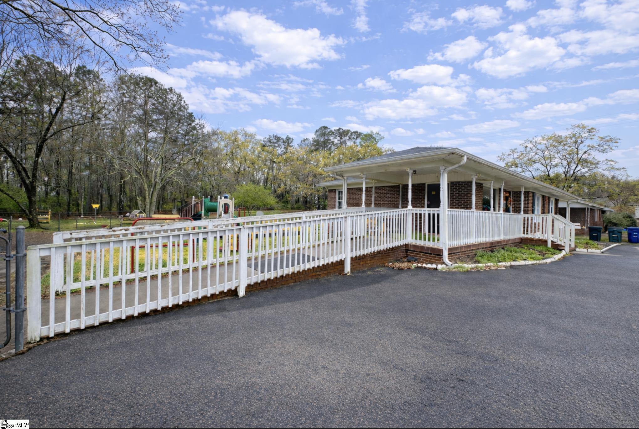 615 Fairview Street Property Photo 4