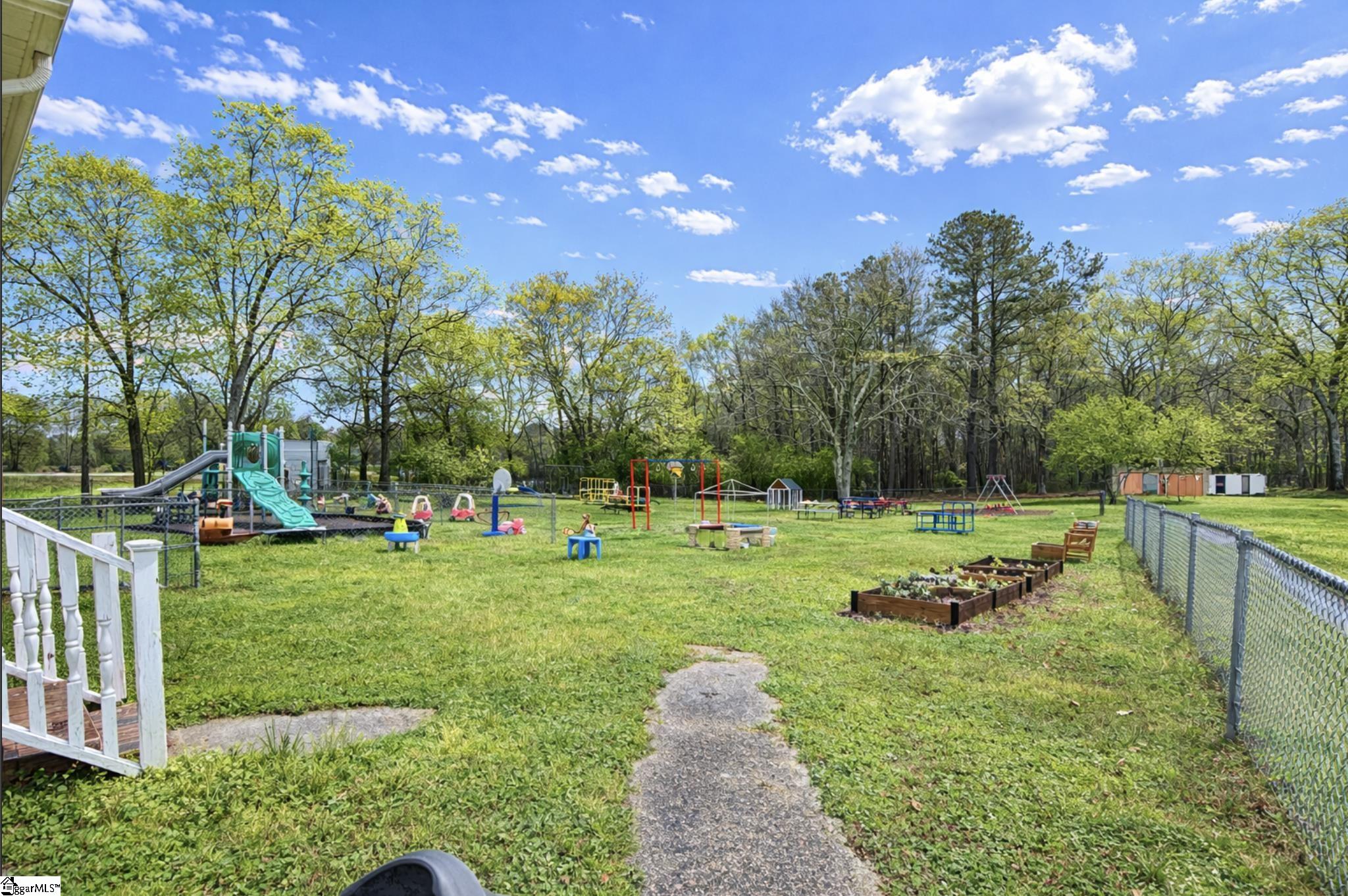 615 Fairview Street Property Photo 10