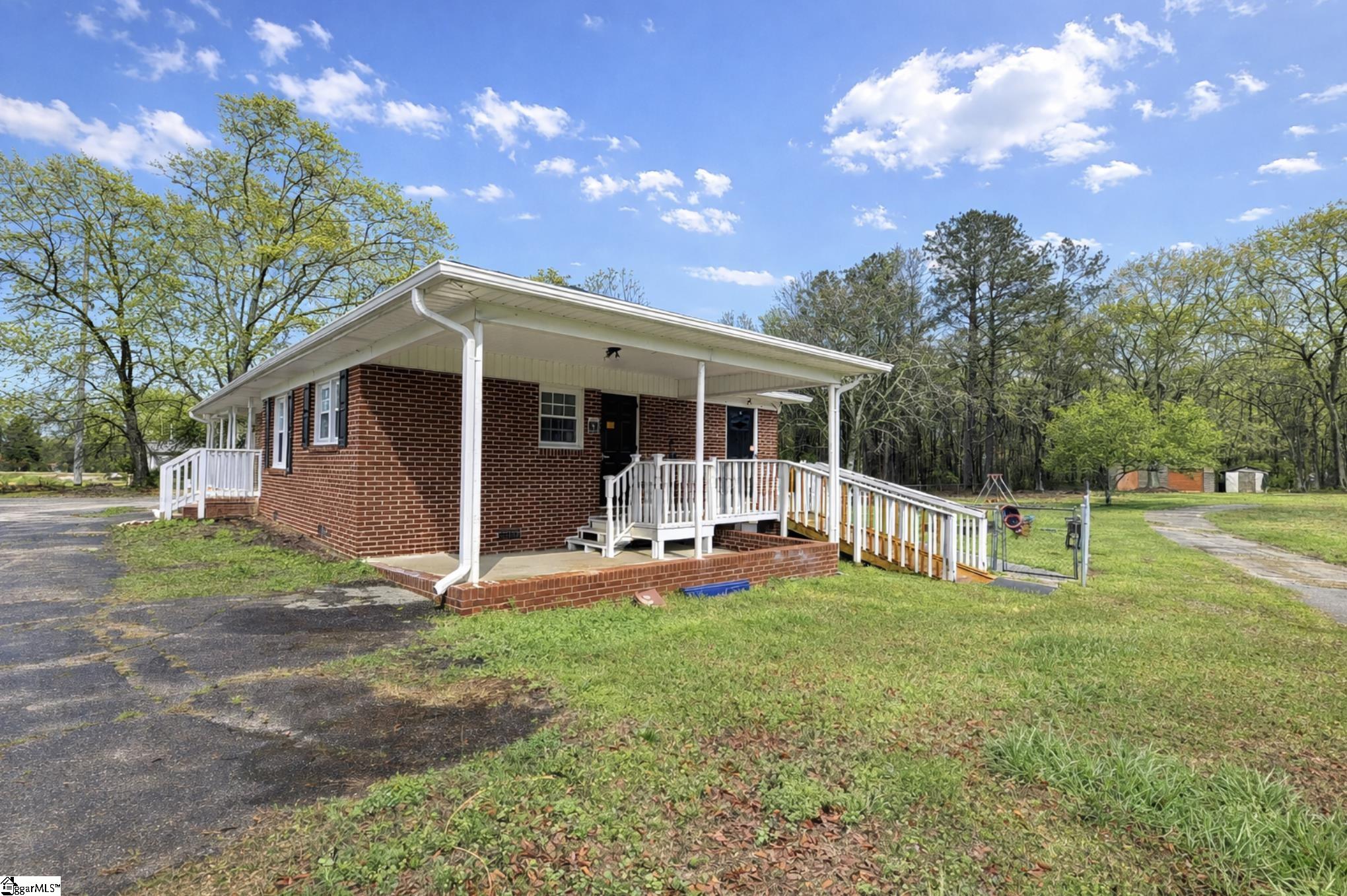615 Fairview Street Property Photo 11