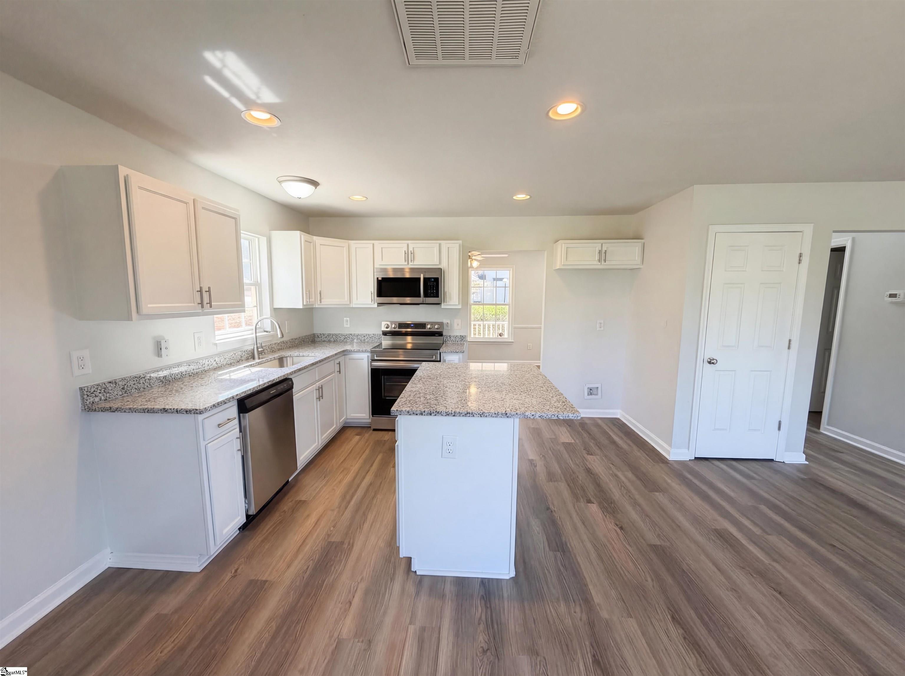 2 Ames Court Property Photo 2