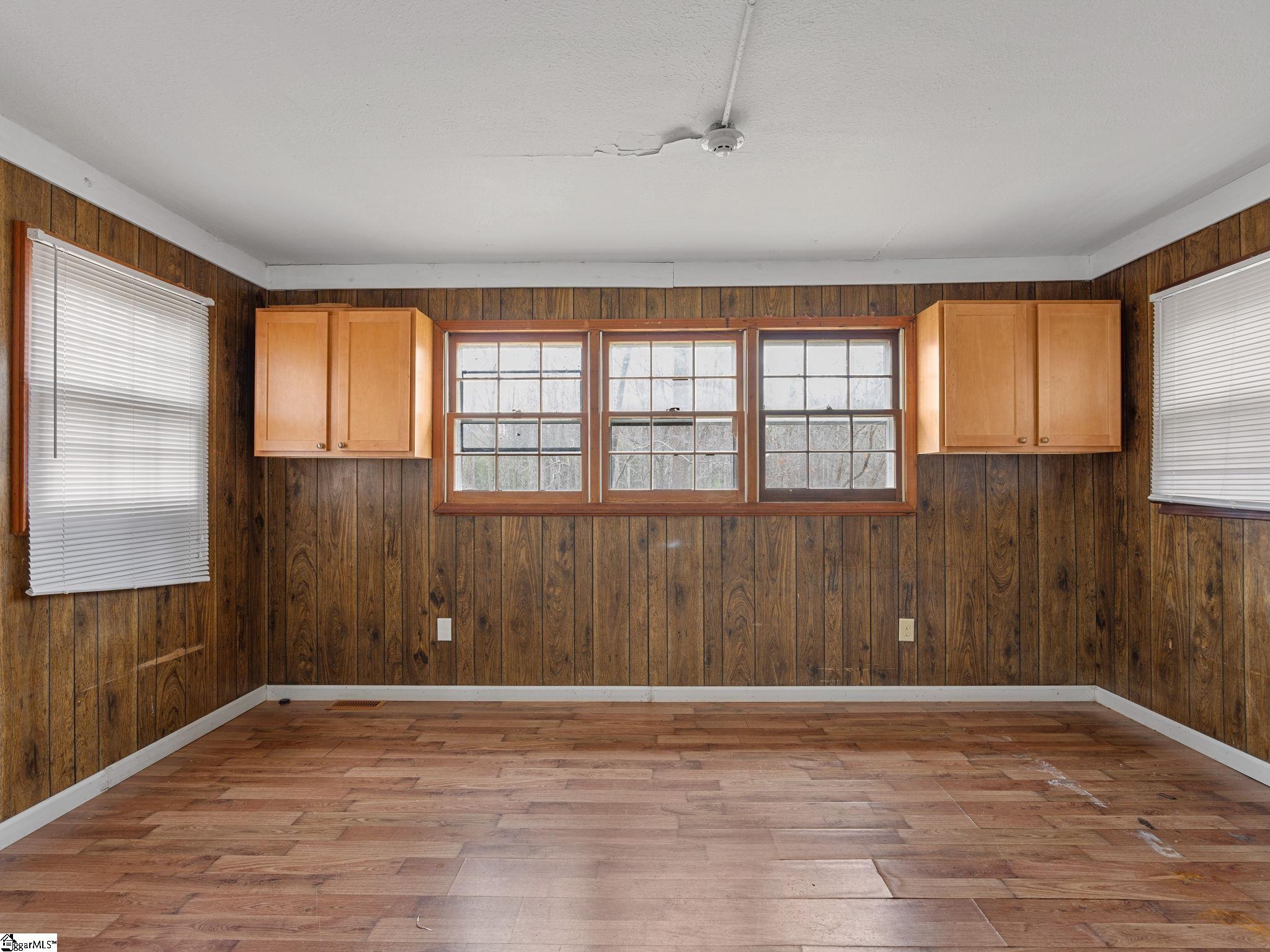 2860 New Cut Road Property Photo 7