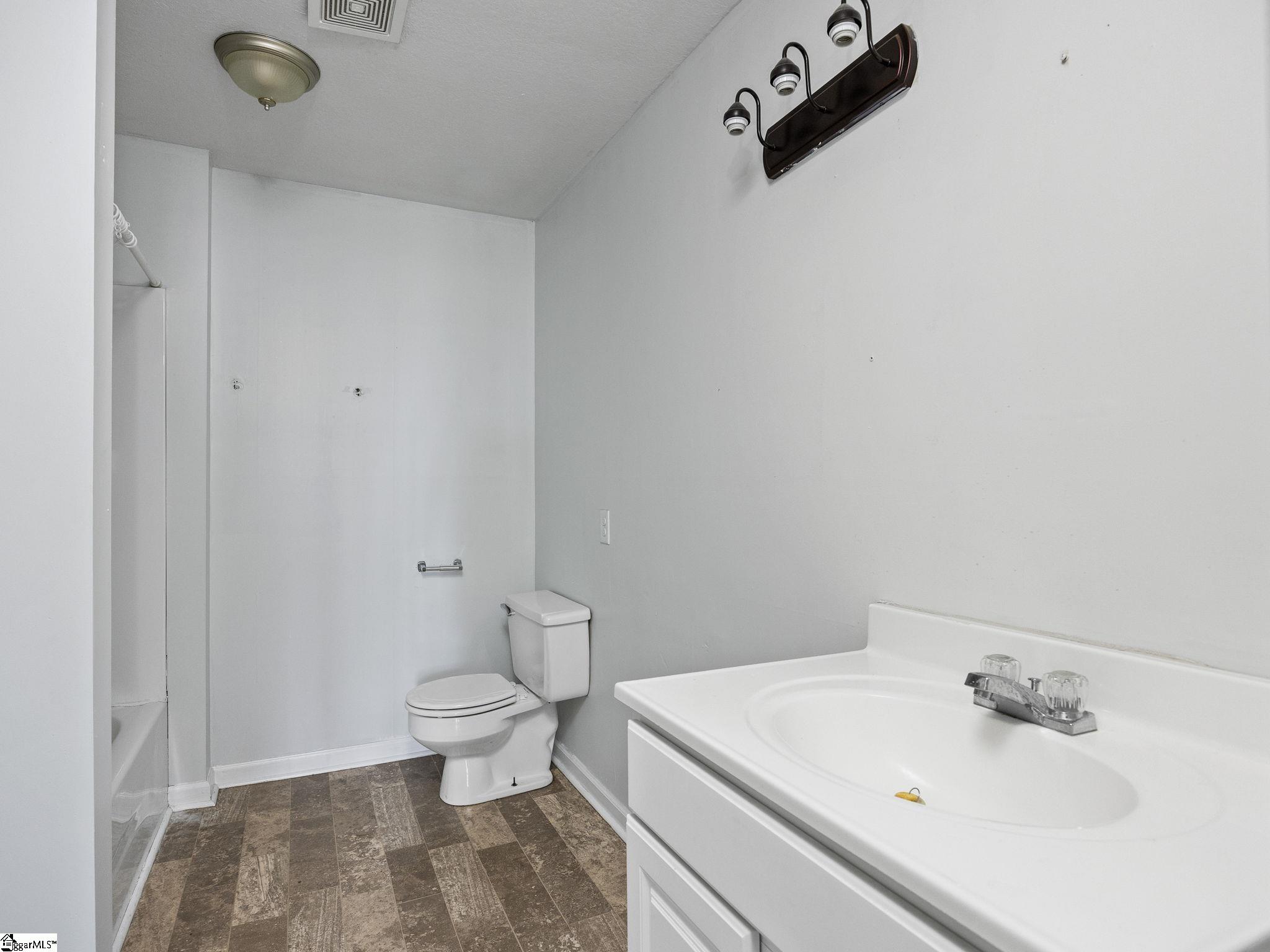 2860 New Cut Road Property Photo 22