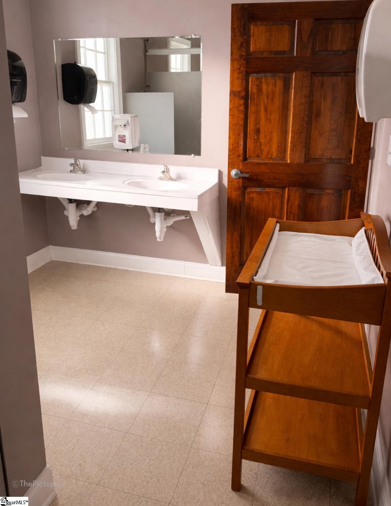 307 Fairvew Street Property Photo 13
