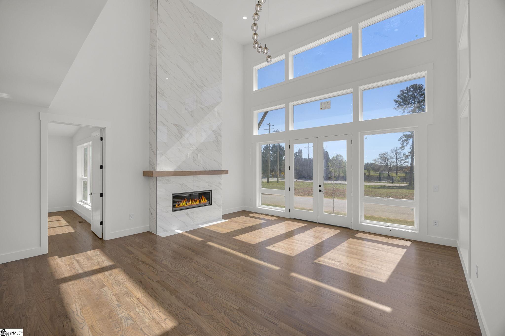 8 Village Crest Drive Property Photo 11