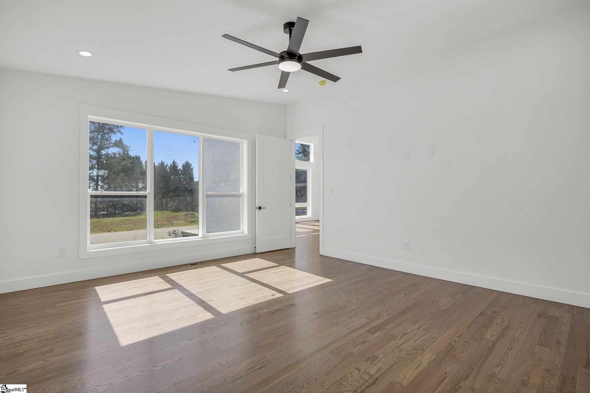 8 Village Crest Drive Property Photo 24