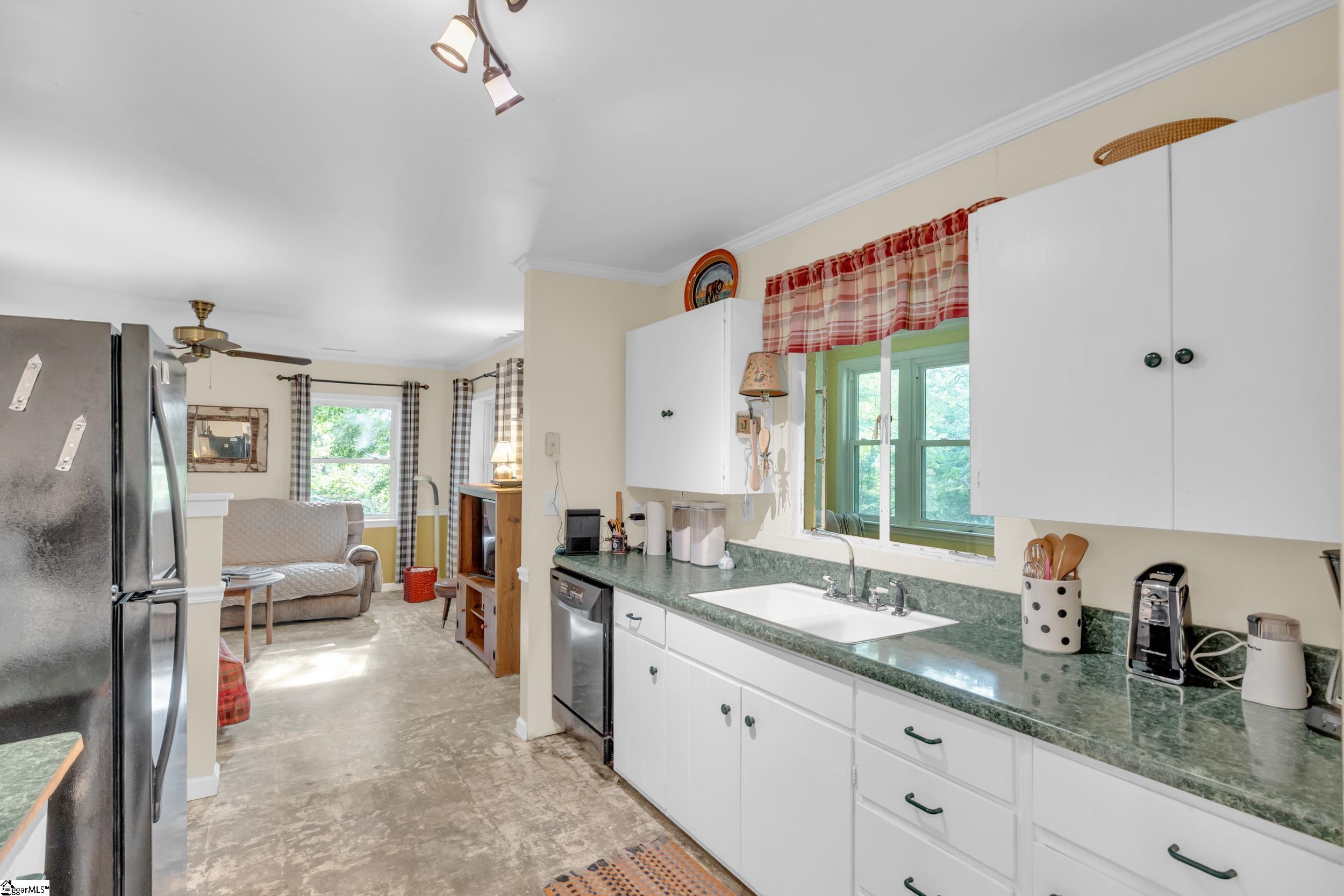 3605 Skyuka Mountain Road Property Photo 10