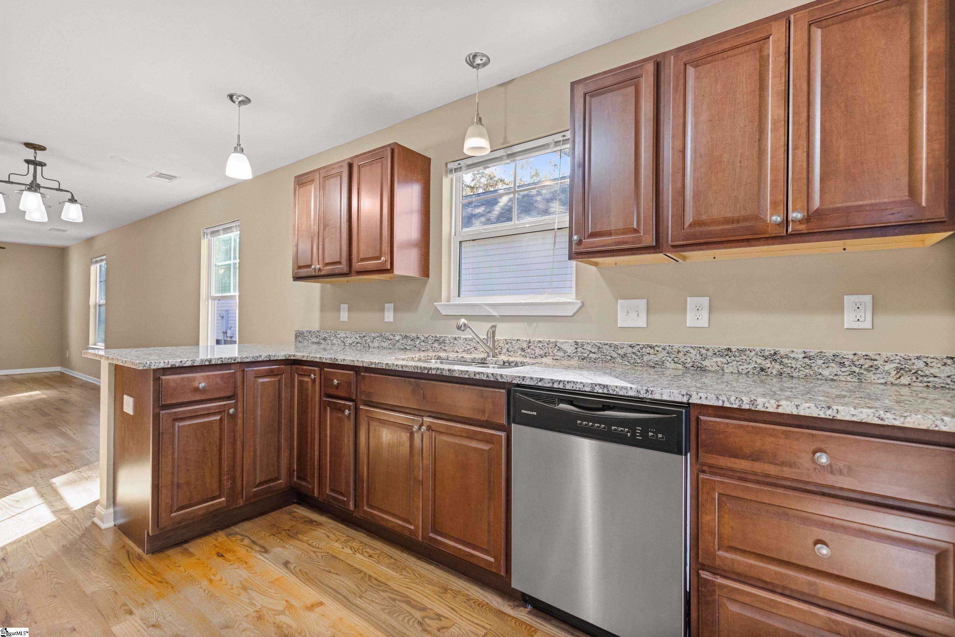 207 Ridgeway Drive Property Photo 7
