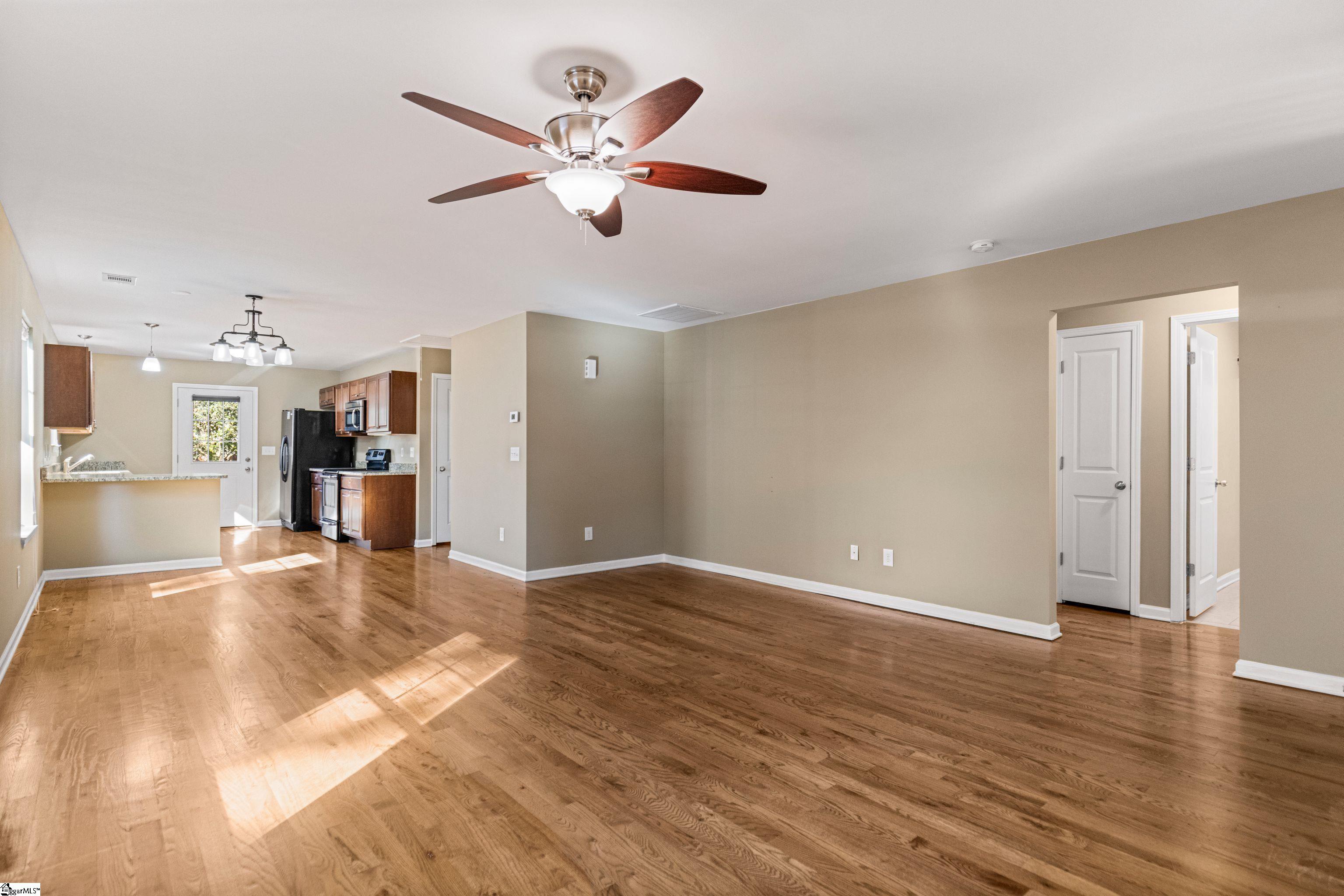 207 Ridgeway Drive Property Photo 10
